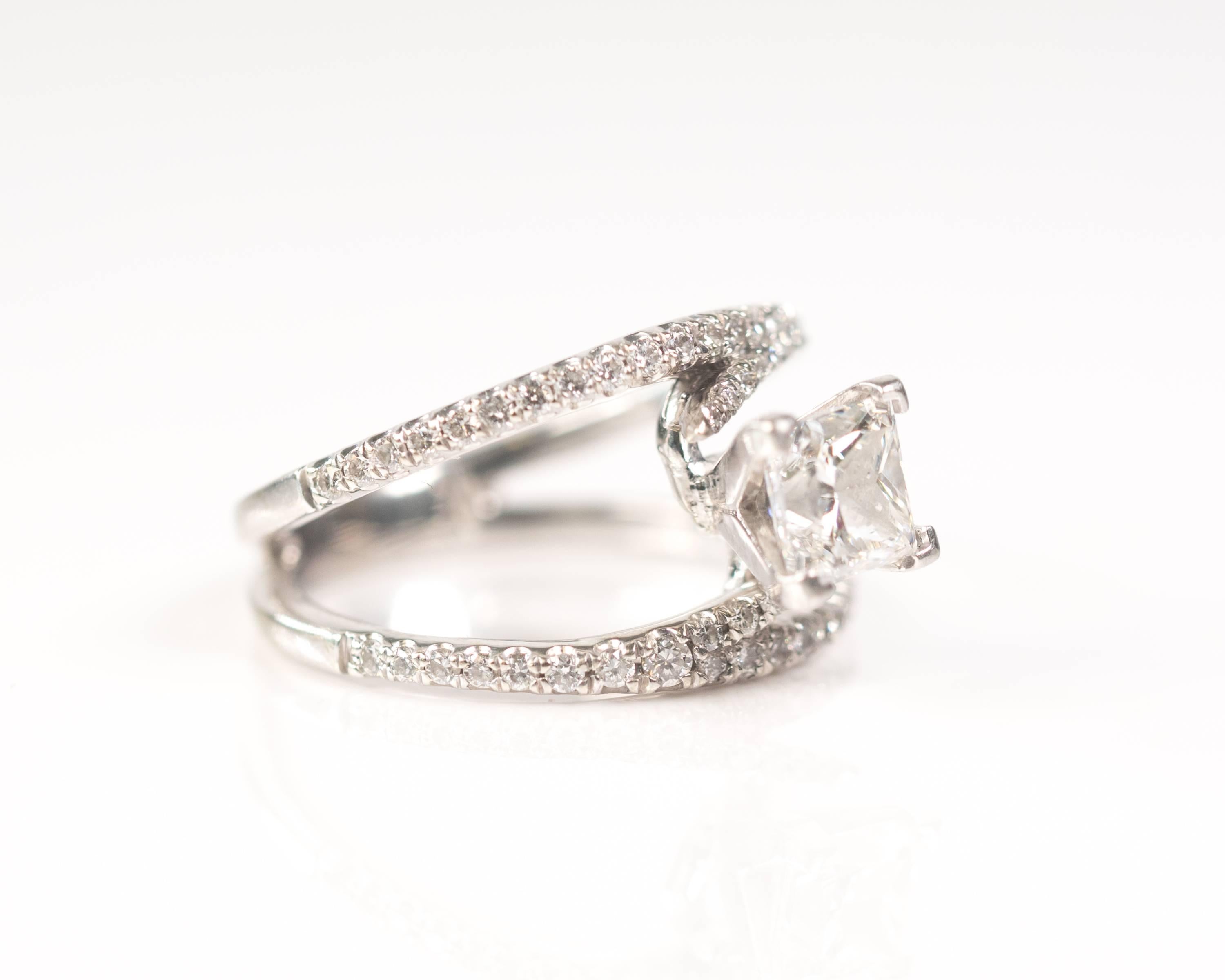 1.20 Carat Princess Cut Diamond Split-Shank Engagement Ring 14 Karat White Gold For Sale 2