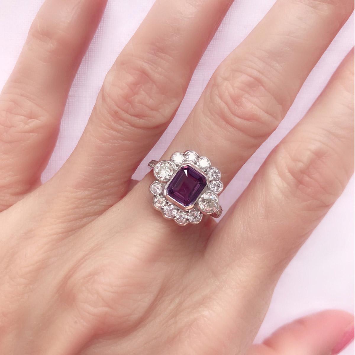 Women's 1.20 Carat Purple Sapphire and Diamond 18 Karat White Gold Ring For Sale