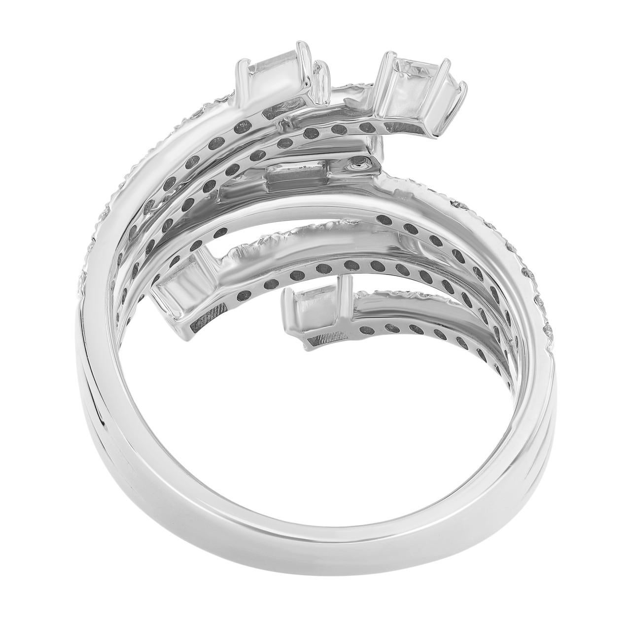 1,20 Karat Diamant-Mode-Ring aus 18 Karat Weißgold mit rundem und Baguetteschliff im Zustand „Neu“ im Angebot in New York, NY