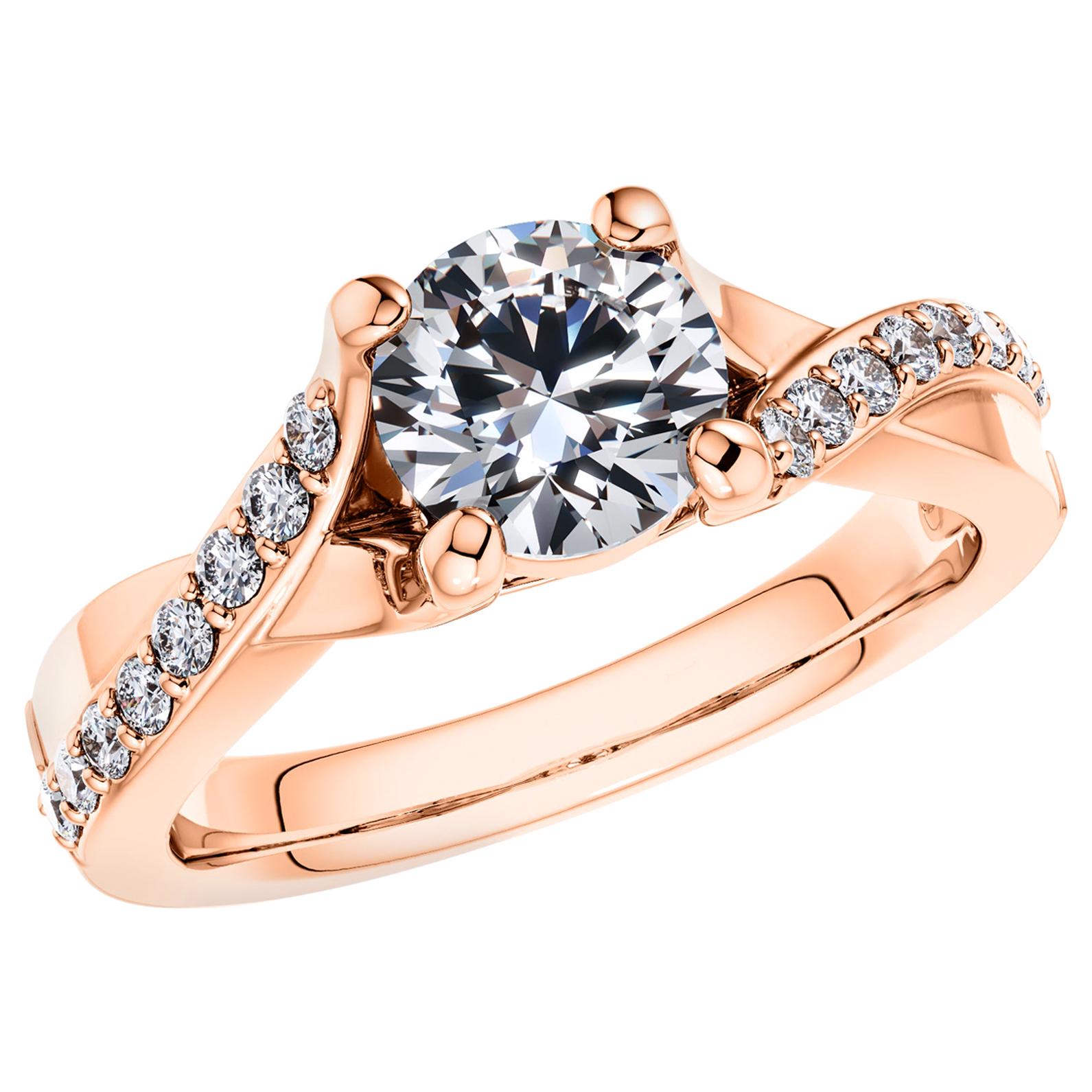 Bague de fiançailles de fiançailles à 4 griffes en or rose 18 carats avec diamant rond torsadé de 1,20 carat en vente