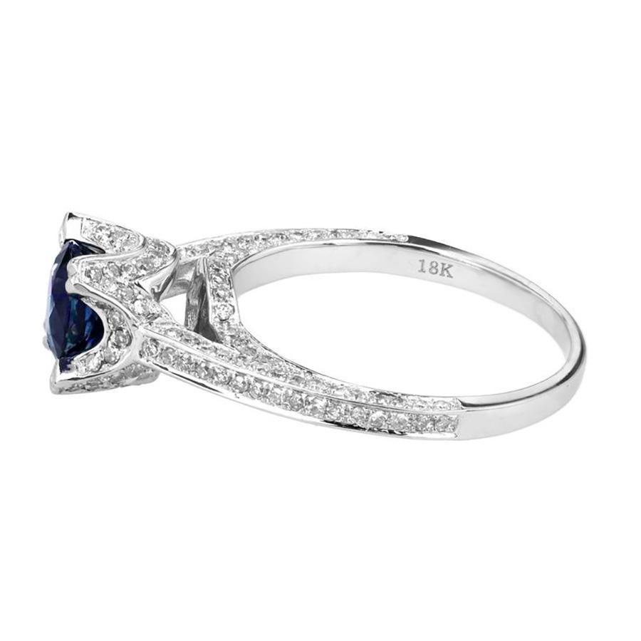 Taille ronde 1.20 Carat Round Sapphire Micro Pavé Diamond Gold Engagement Ring en vente