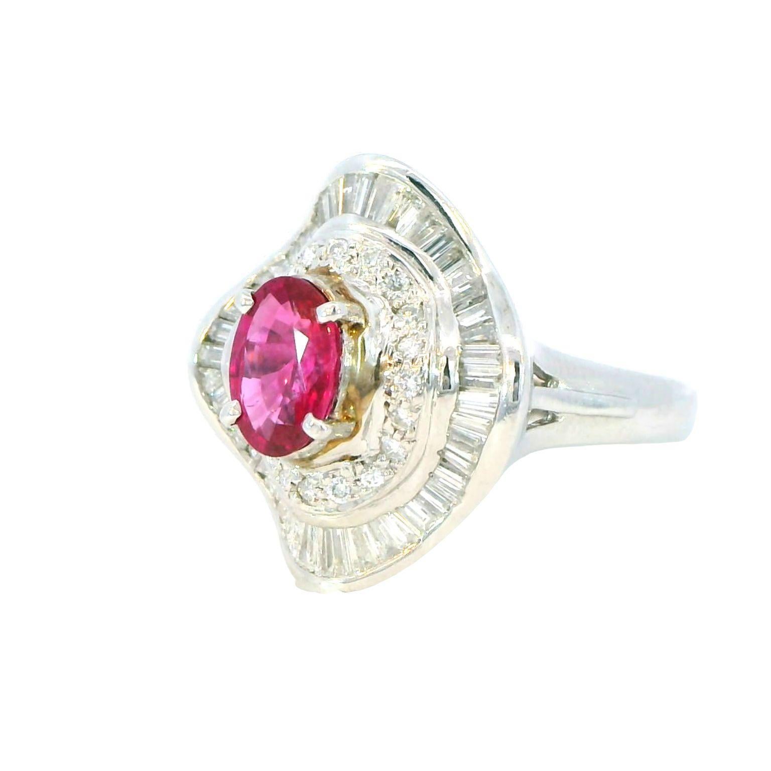 Bague en rubis de 1,20 carat et diamants de 1,00 carat Pour femmes en vente