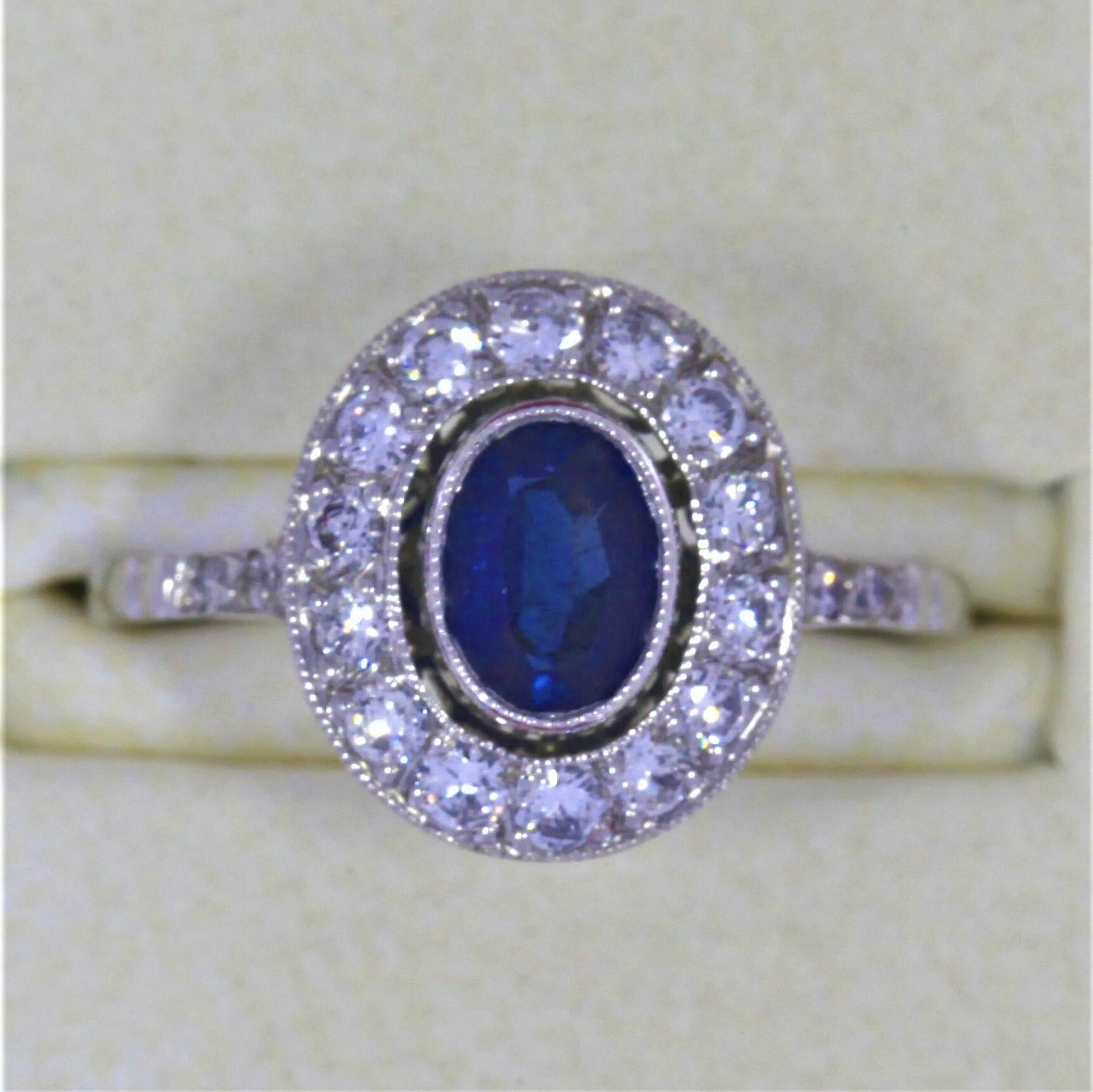 1.20 Carat Sapphire and Diamond Platinum Ring In Fair Condition For Sale In New York, NY