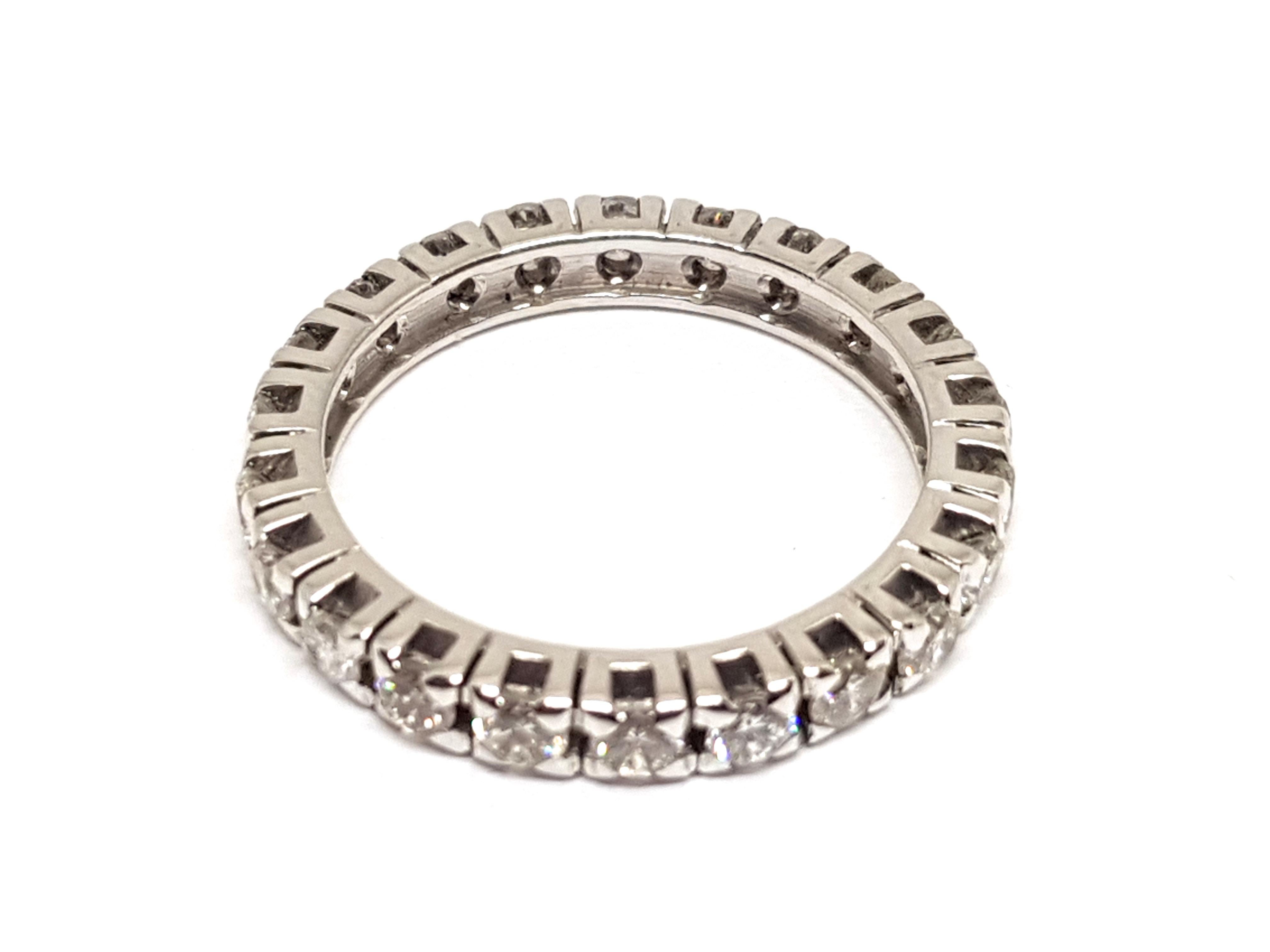 1.20 Carat White Gold Diamond Memory Ring In New Condition For Sale In Antwerp, BE