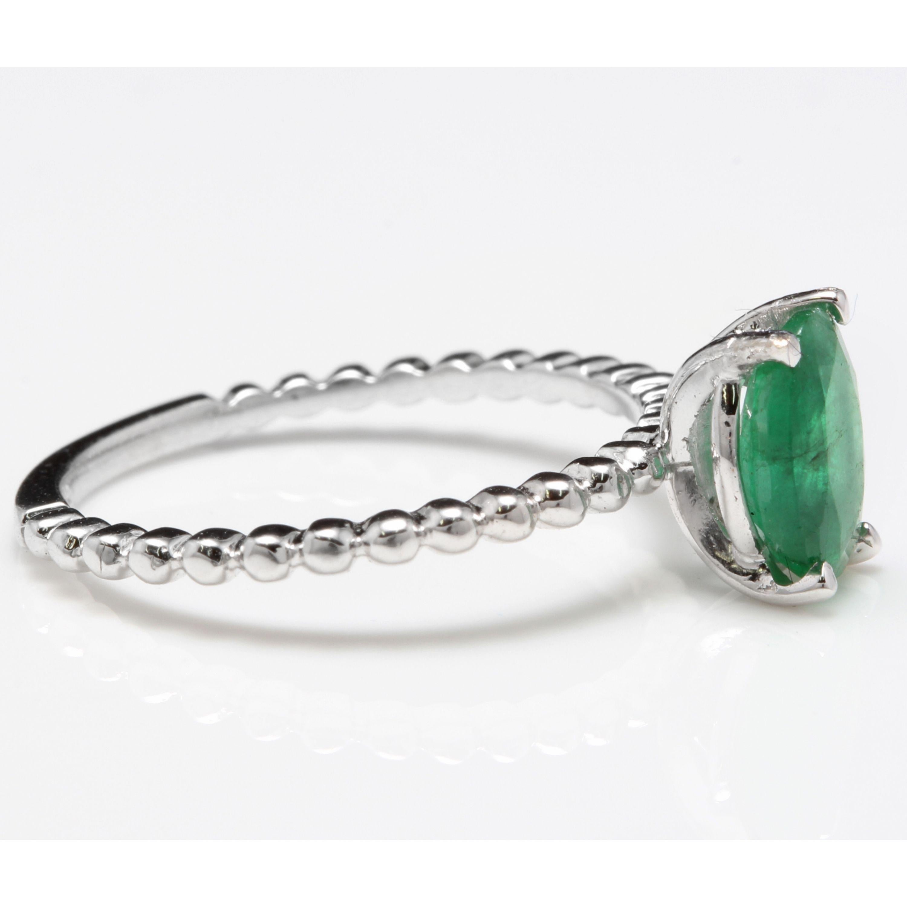 1.20 Carat Exquisite Natural Emerald 14 Karat Solid White Gold Ring In New Condition For Sale In Los Angeles, CA