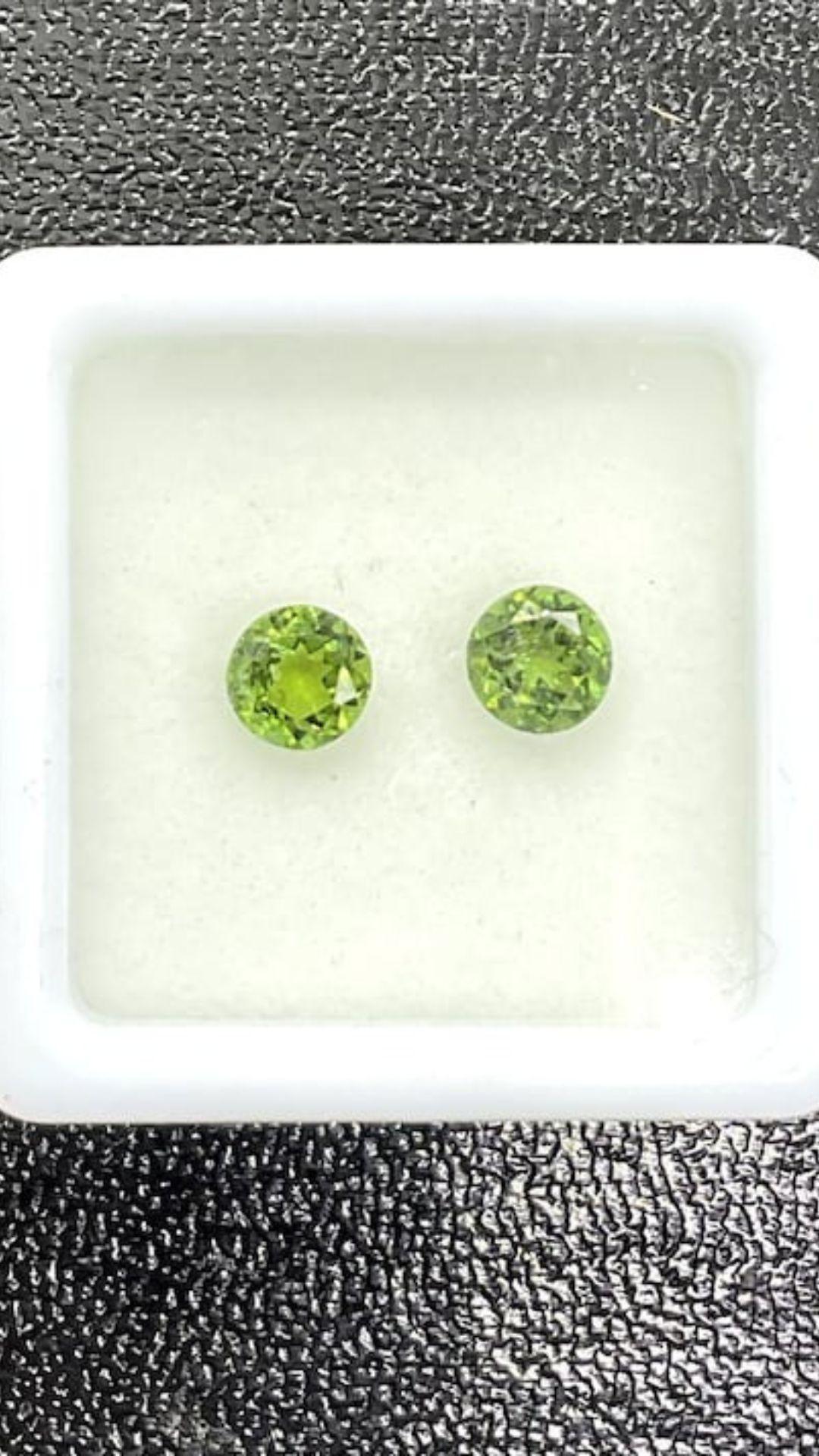 1.20 Carats Green Tourmaline Matched Pair, Green Tourmaline Round Pair In New Condition For Sale In Jaipur, RJ