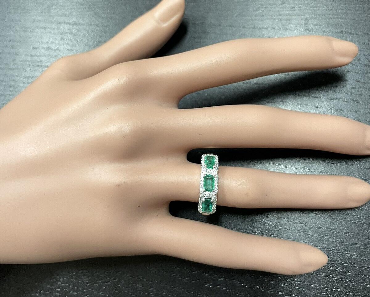 1.20 Carats Natural Emerald and Diamond 14K Solid White Gold Ring For Sale 1