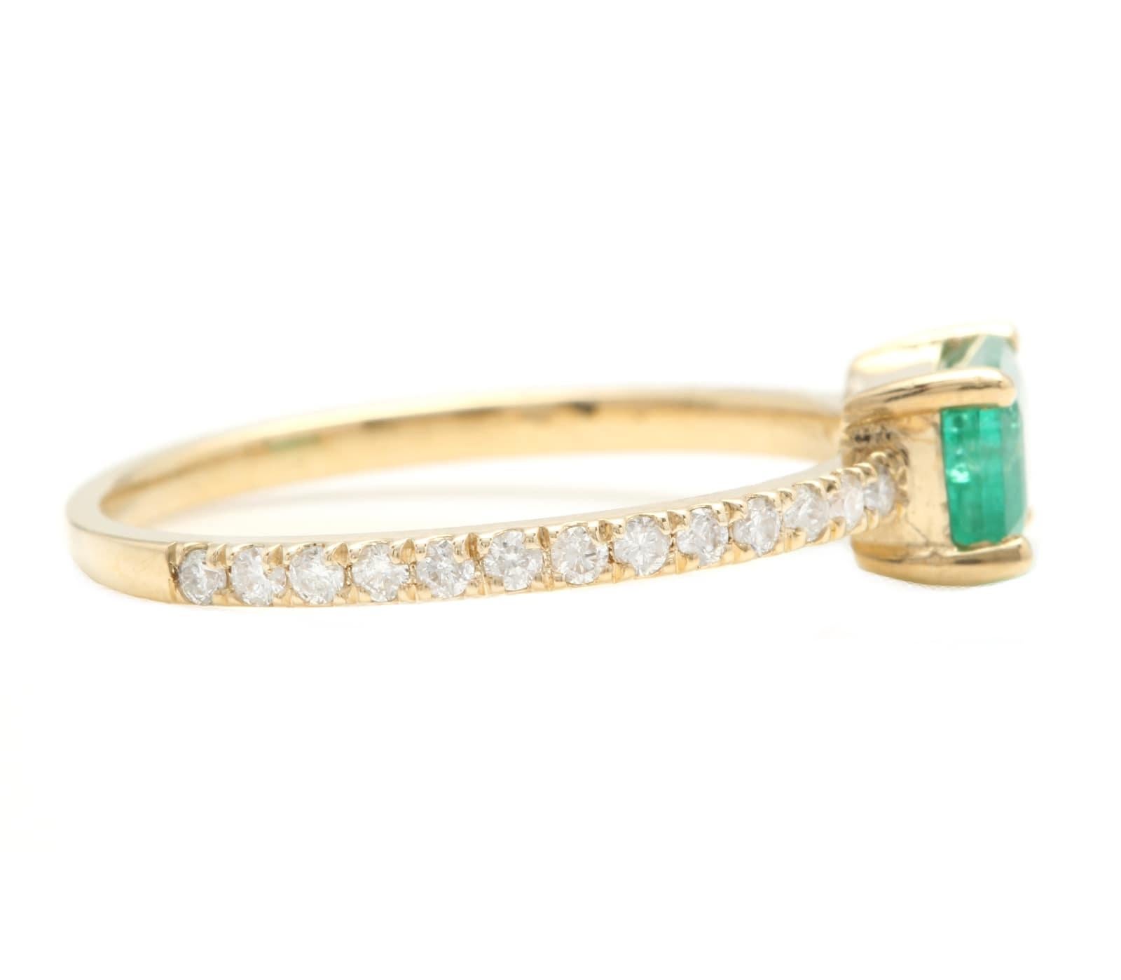 Mixed Cut 1.20 Carats Natural Emerald and Diamond 14K Solid Yellow Gold Ring For Sale