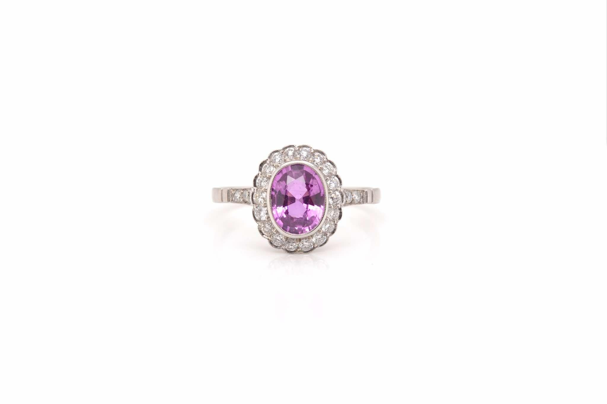 Stones: 1.20 carats pink sapphire
and diamonds for a total weight of 0.25 carats.
Material: Platinum
Dimensions: 12 mm length on finger
Weight: 3.4g
Size: 55 (free sizing)
Certificate
Ref. : 24085