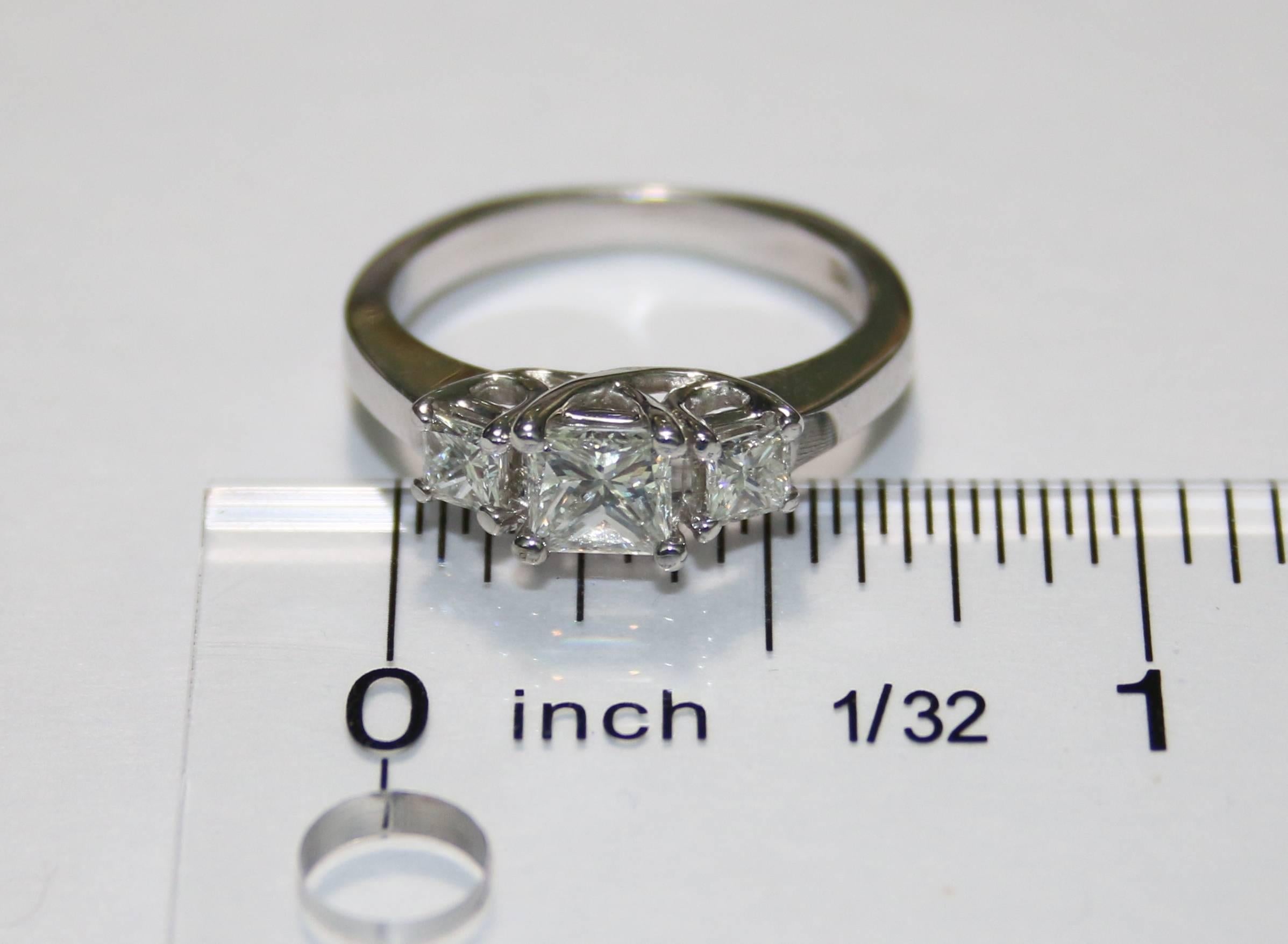 1.20 Carat Princess Cut Diamond Three Stone Gold Ring In New Condition In New York, NY