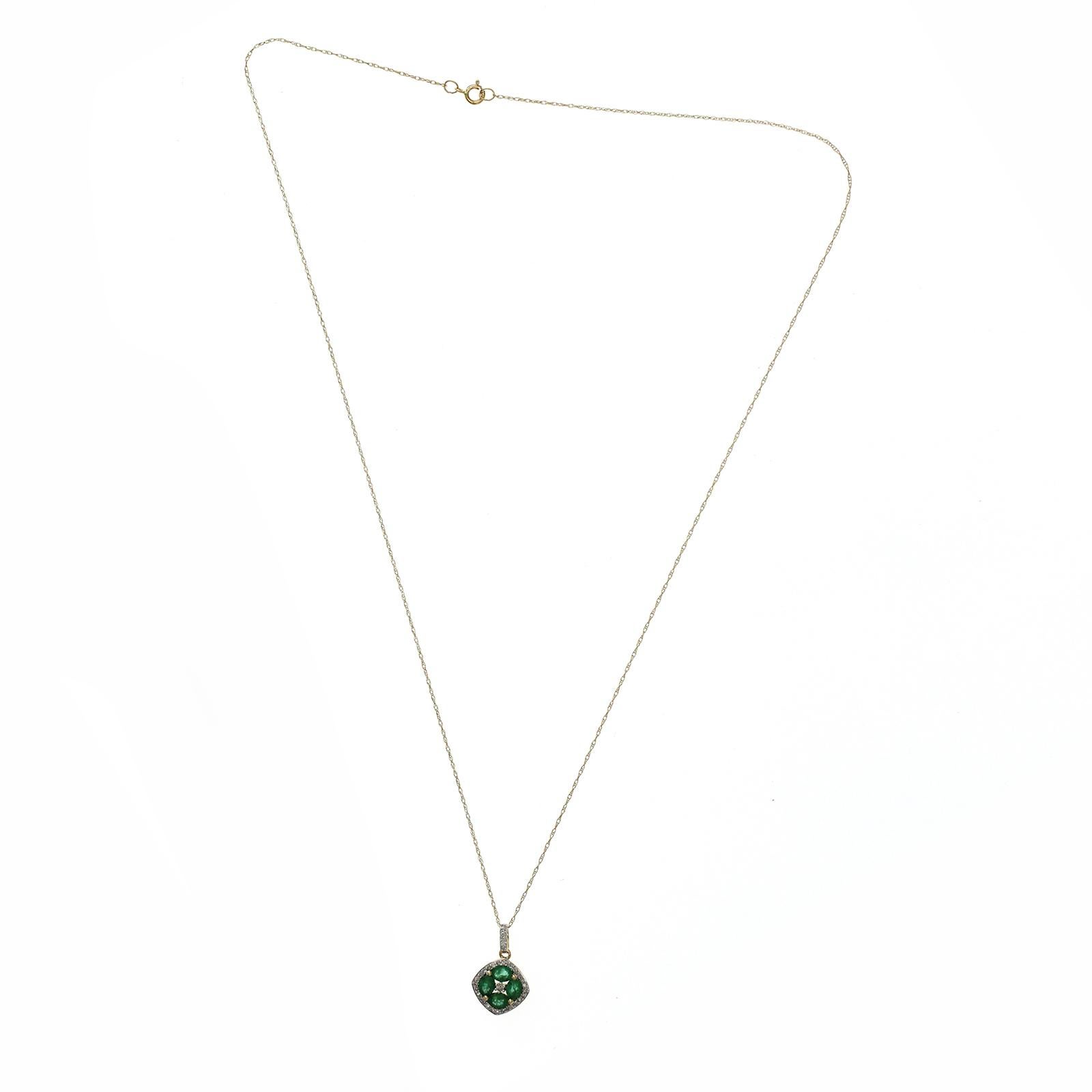 1.20 CT Natural Emerald 0.15CT Diamond 14K Yellow Gold Pendant Necklace In Excellent Condition For Sale In Los Angeles, CA