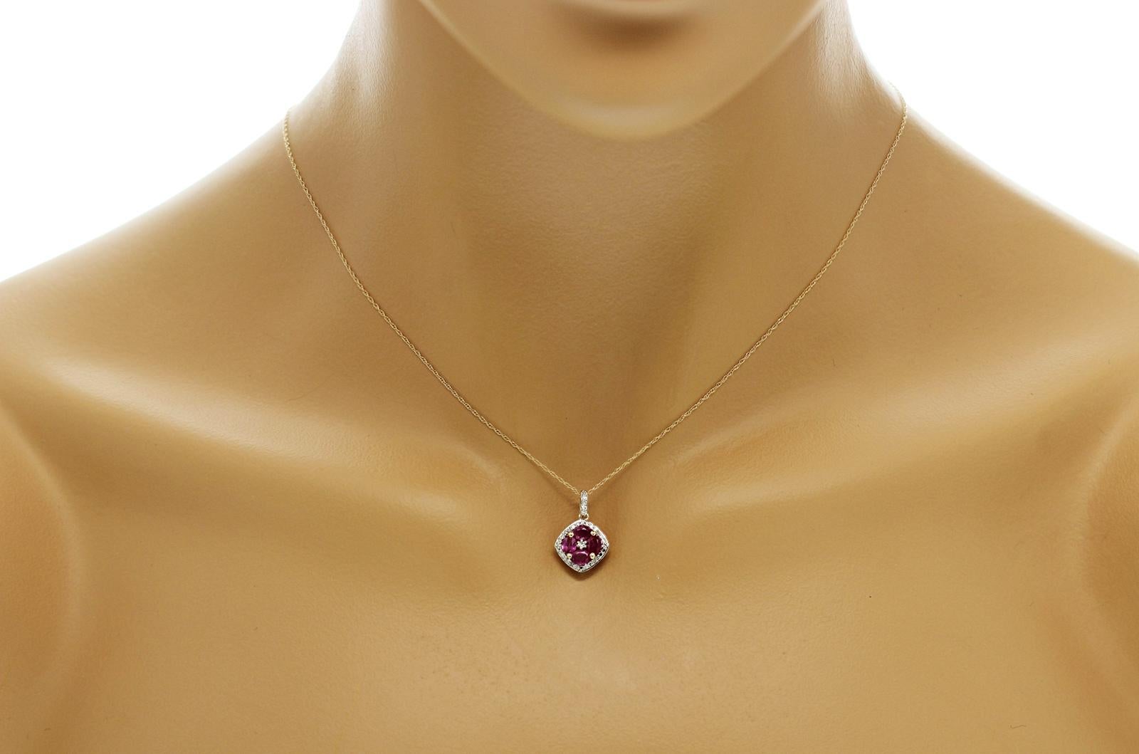 Round Cut 1.20 CT Natural Ruby 0.15CT Diamond 14K Yellow Gold Pendant Necklace For Sale
