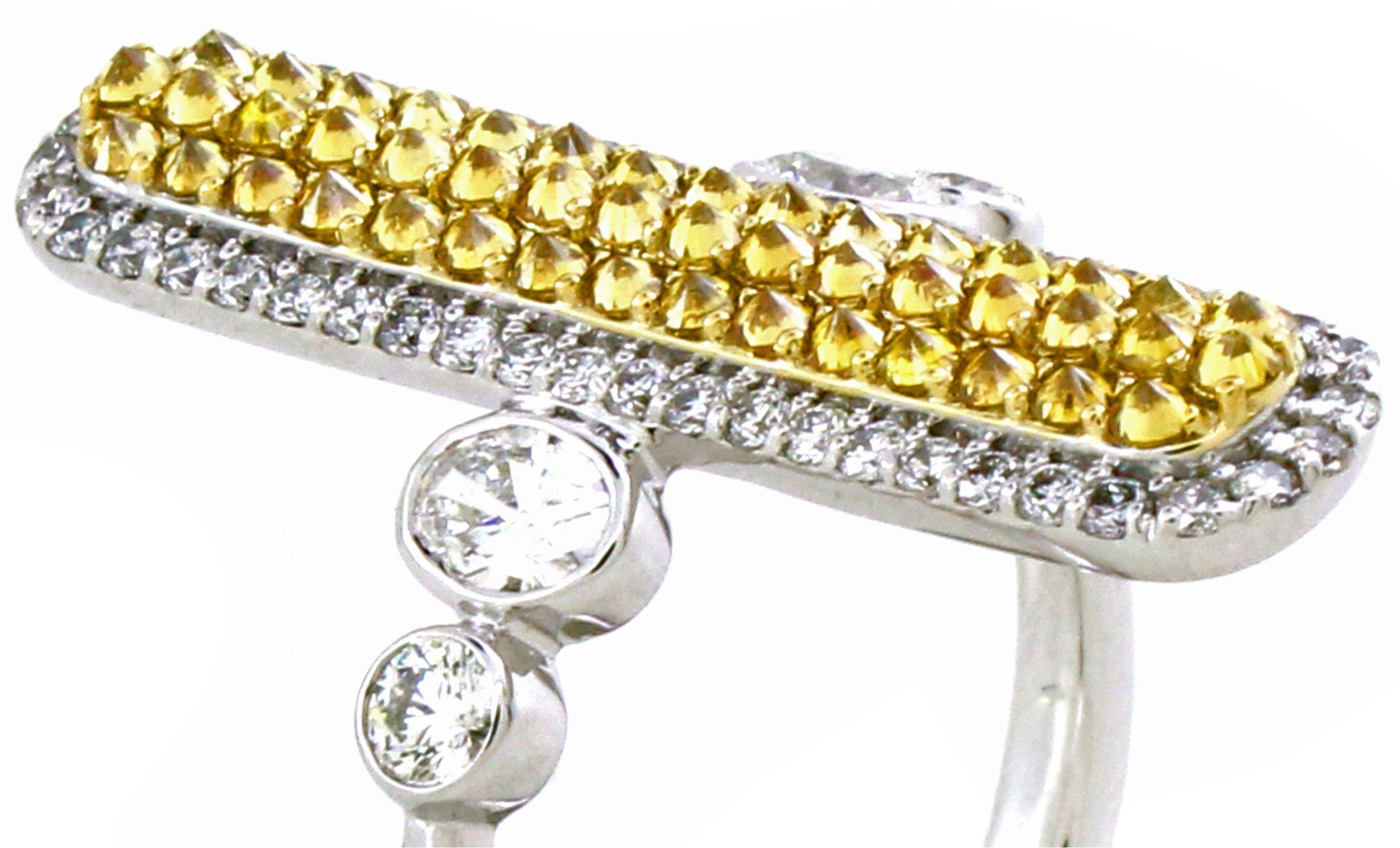 Round Cut 1.20 cts of Yellow and White color Diamond Ring For Sale