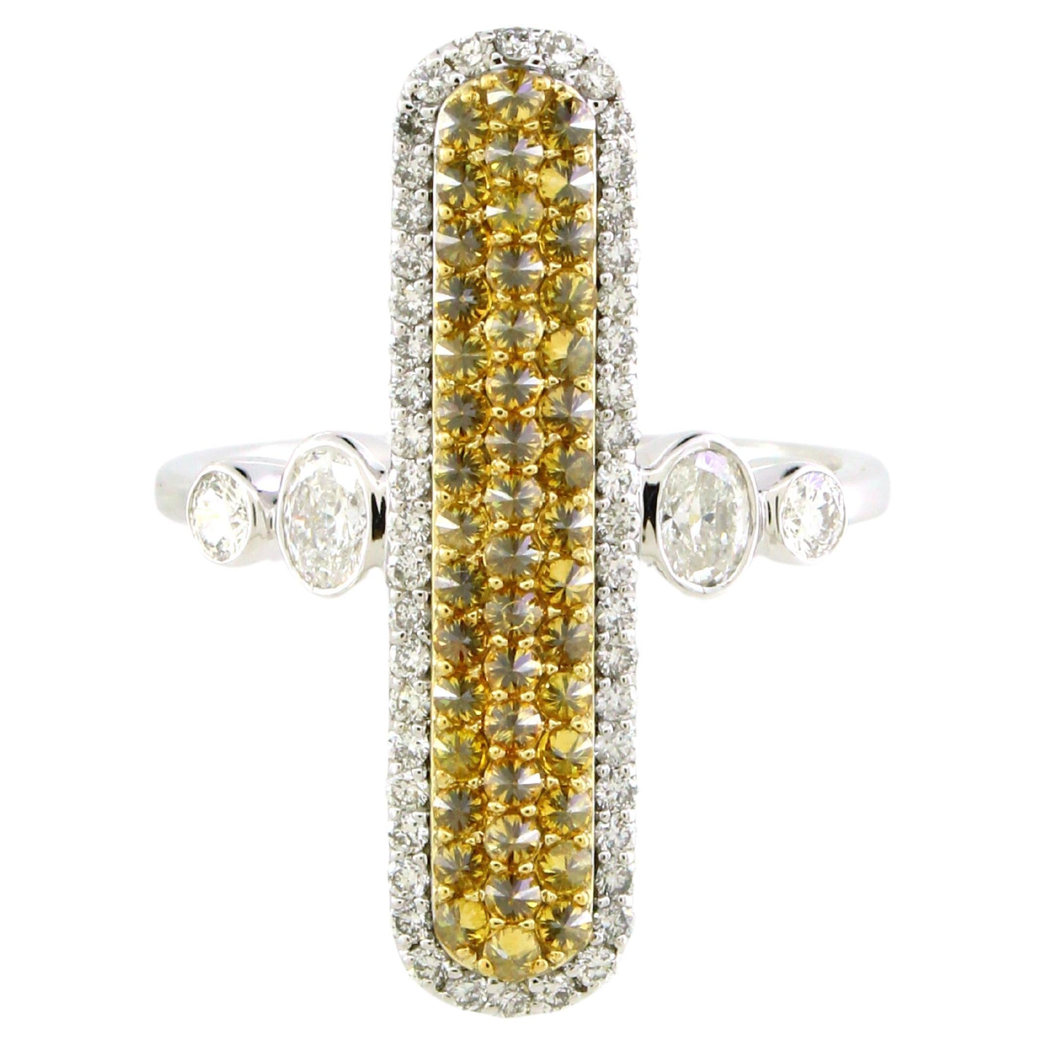 1.20 cts of Yellow and White color Diamond Ring For Sale