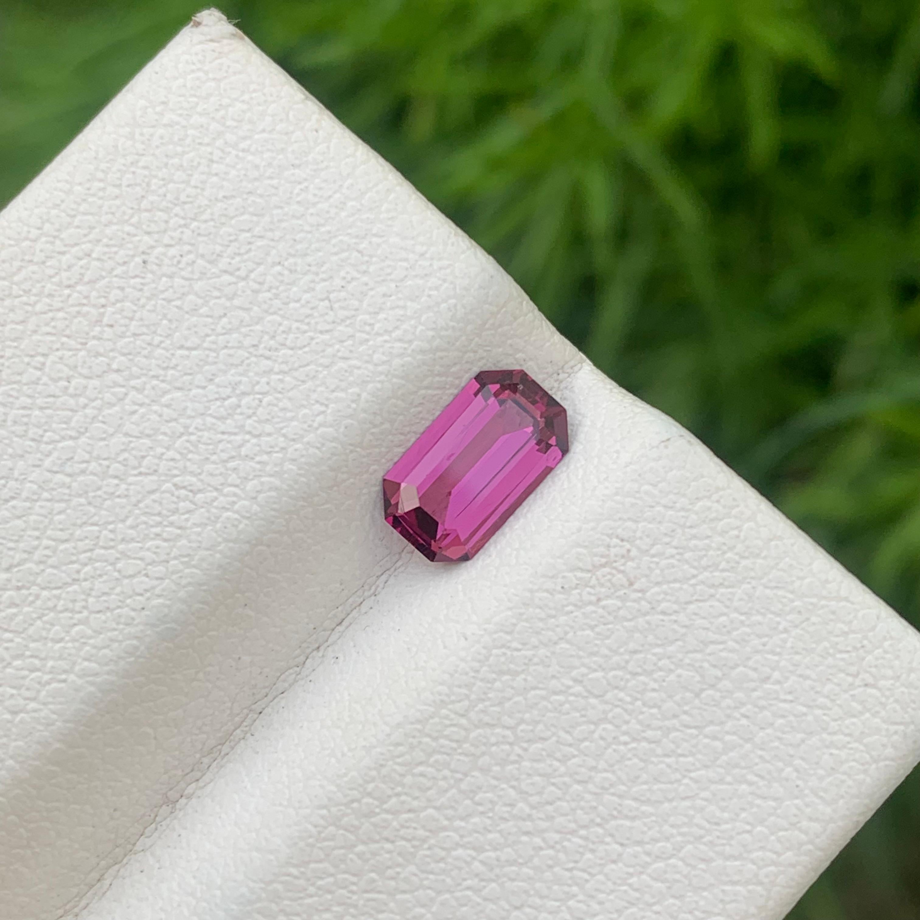 Arts and Crafts 1.20 Cts Purplish Pink Loose Rhodolite Garnet Ring Gem For Sale