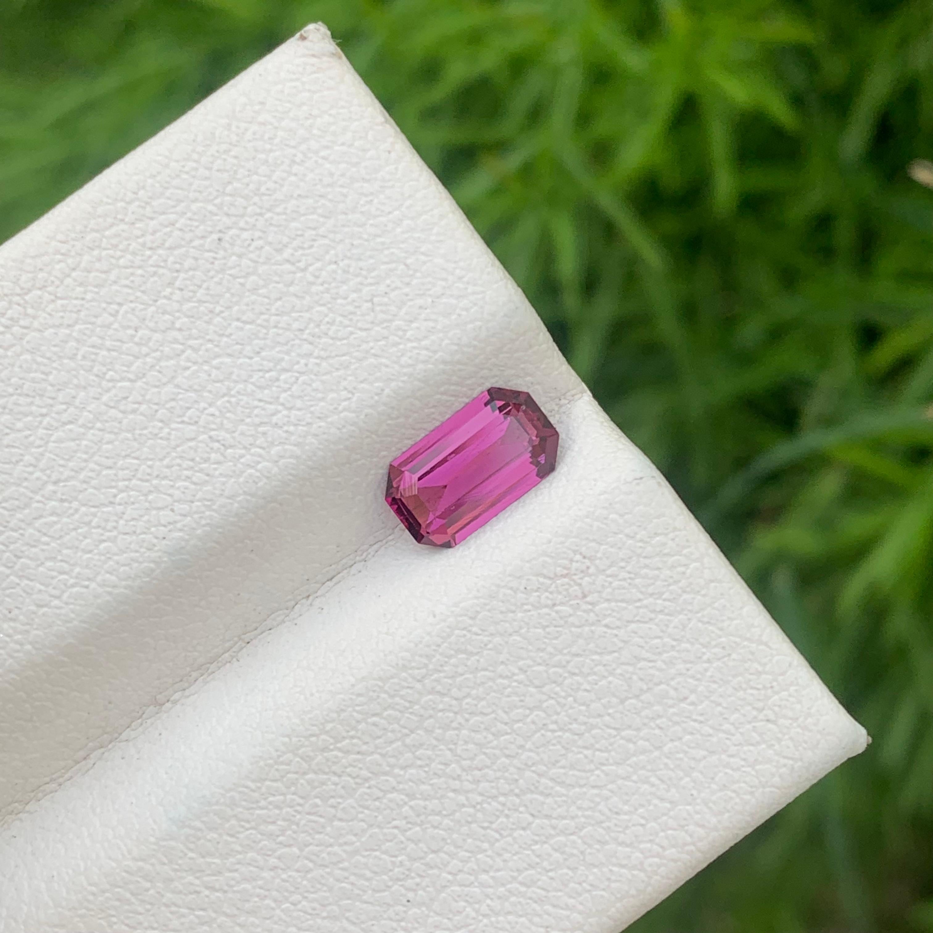 Women's or Men's 1.20 Cts Purplish Pink Loose Rhodolite Garnet Ring Gem For Sale