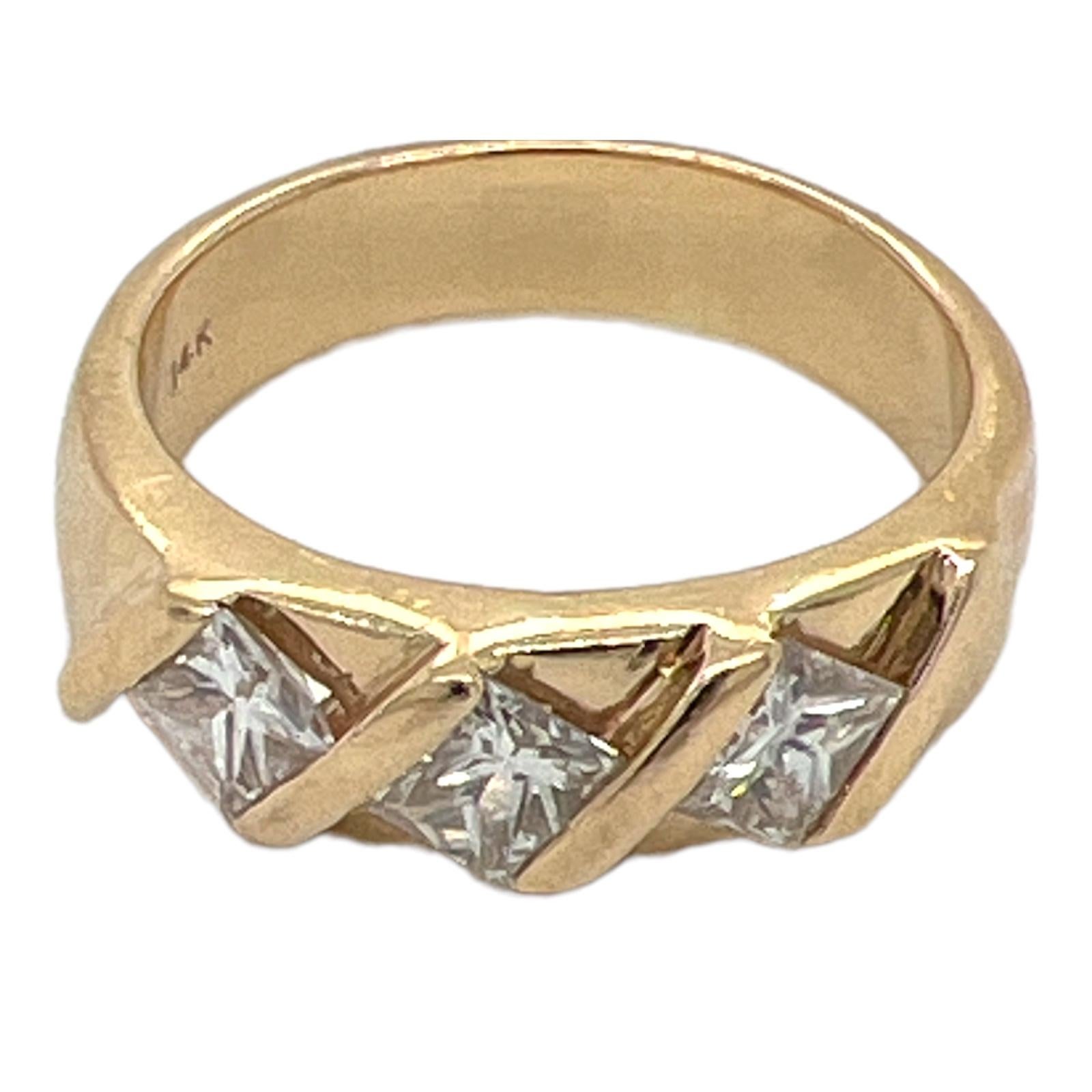 Modern 1.20 CTW Princess Cut Diamond 14 Karat Yellow Gold Three Stone Band Ring For Sale