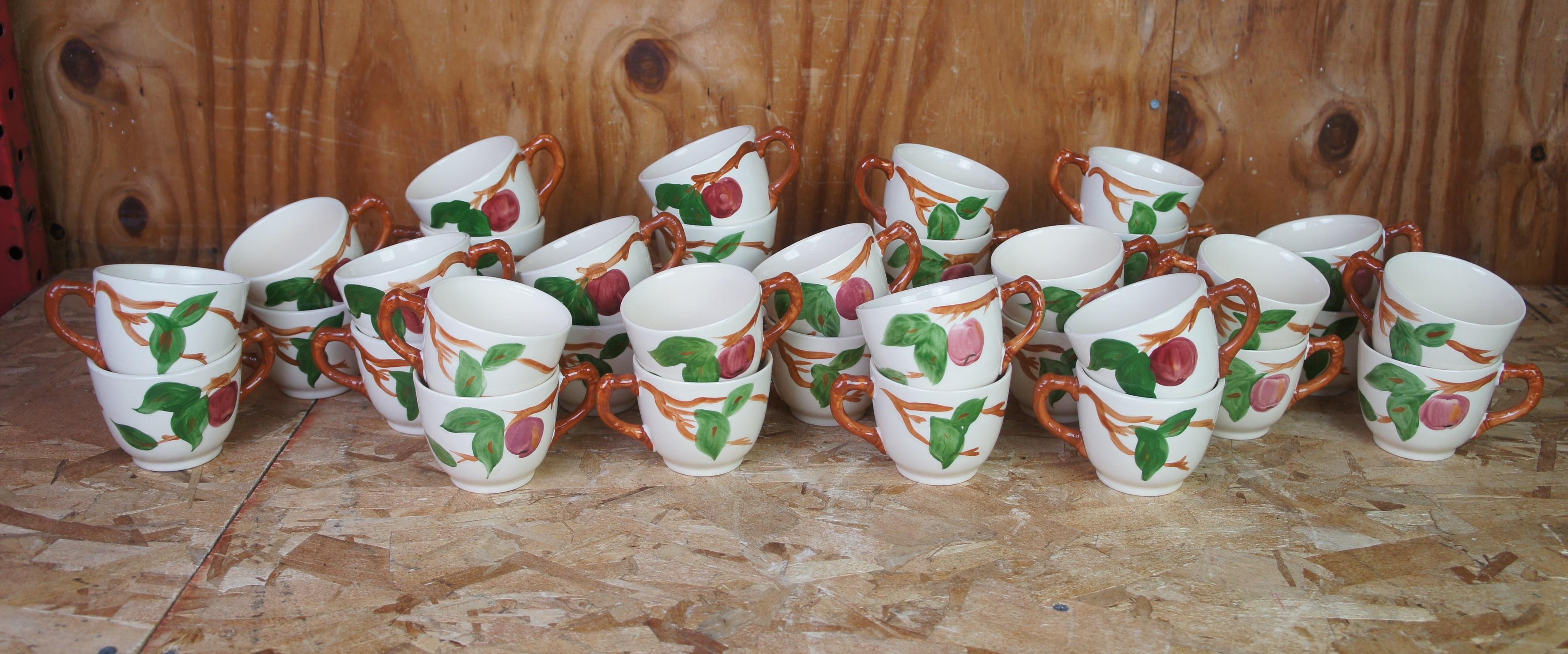 Porcelain 120 Piece Vintage Franciscan Apple Pattern Dinnerware Hand Painted USA England For Sale