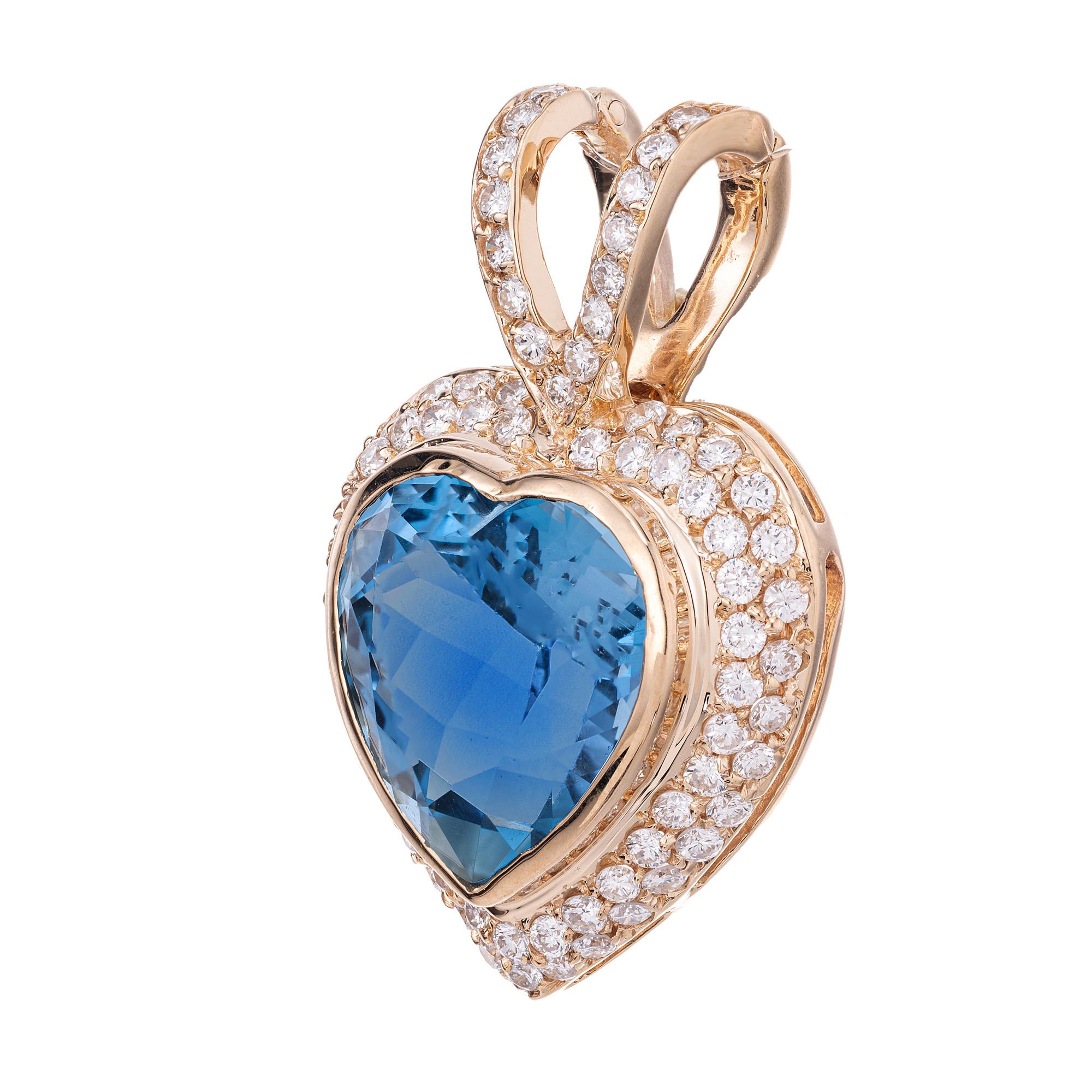 Taille cœur 12.00 Carat Blue Topaz Diamond Yellow Gold Heart Pendant Enhancer en vente