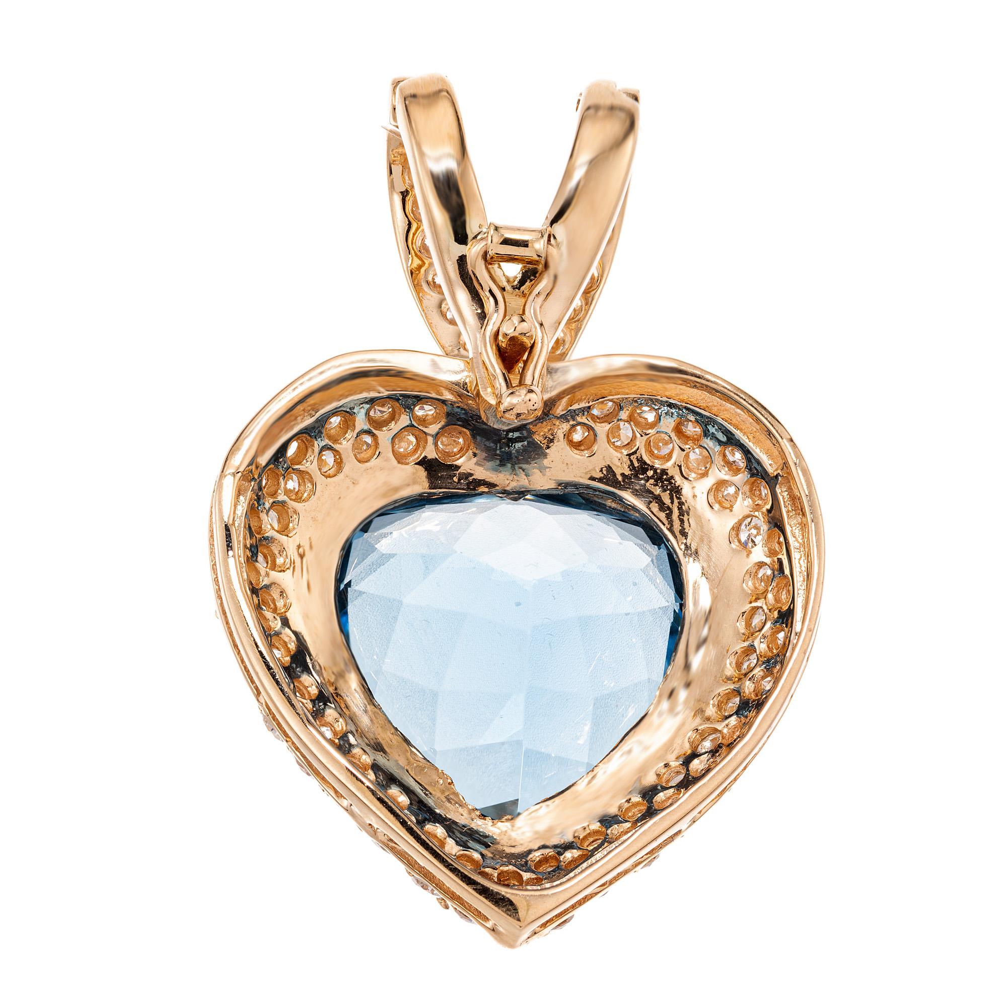12.00 Carat Blue Topaz Diamond Yellow Gold Heart Pendant Enhancer Excellent état - En vente à Stamford, CT