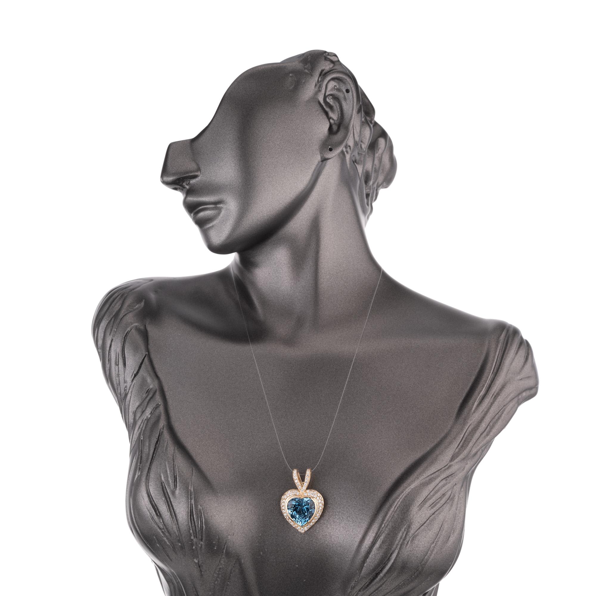 12.00 Carat Blue Topaz Diamond Yellow Gold Heart Pendant Enhancer Pour femmes en vente