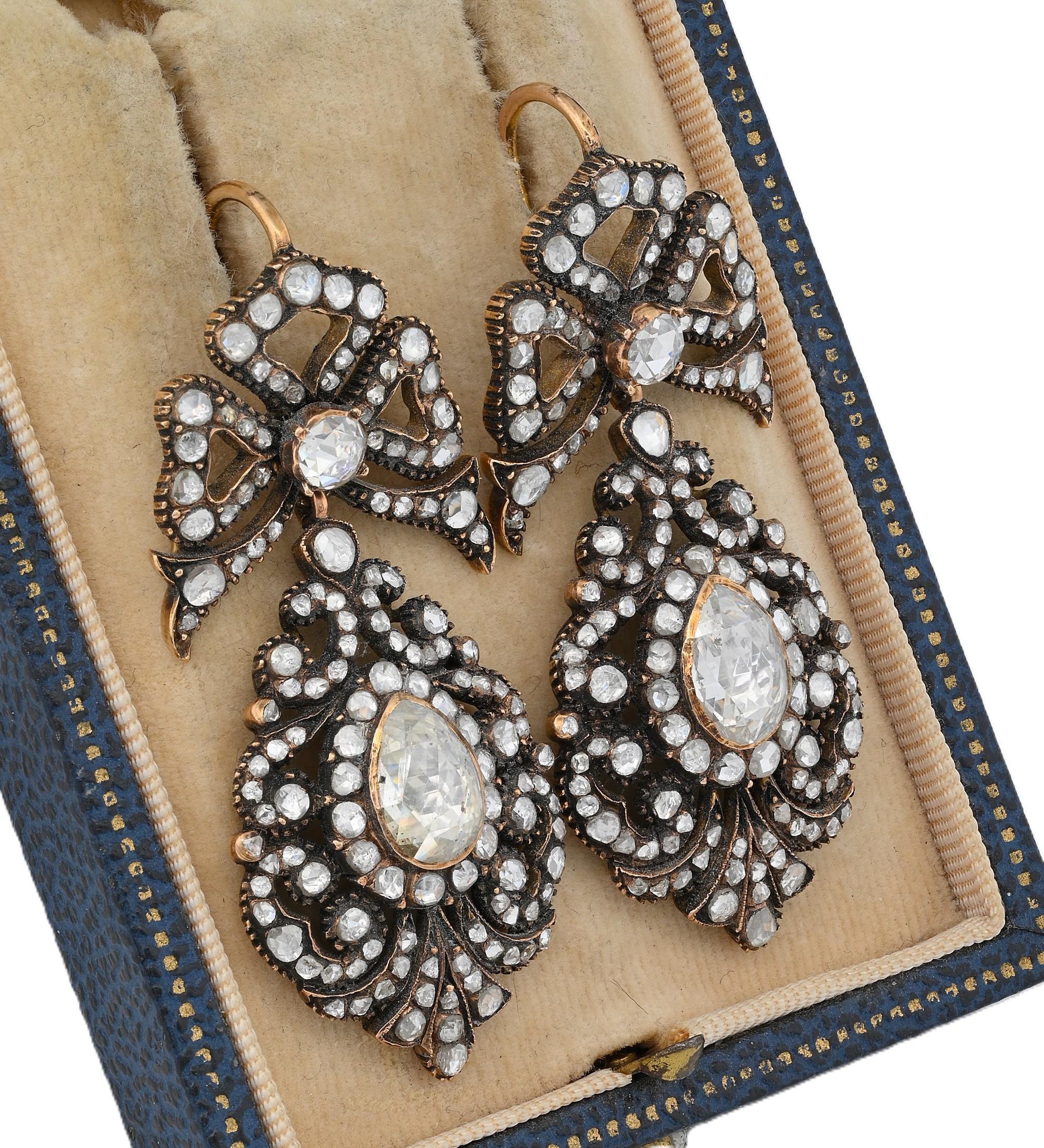 12.00 Carat Diamond Antique Style Pendeloque Georgian Earrings In Good Condition For Sale In Napoli, IT