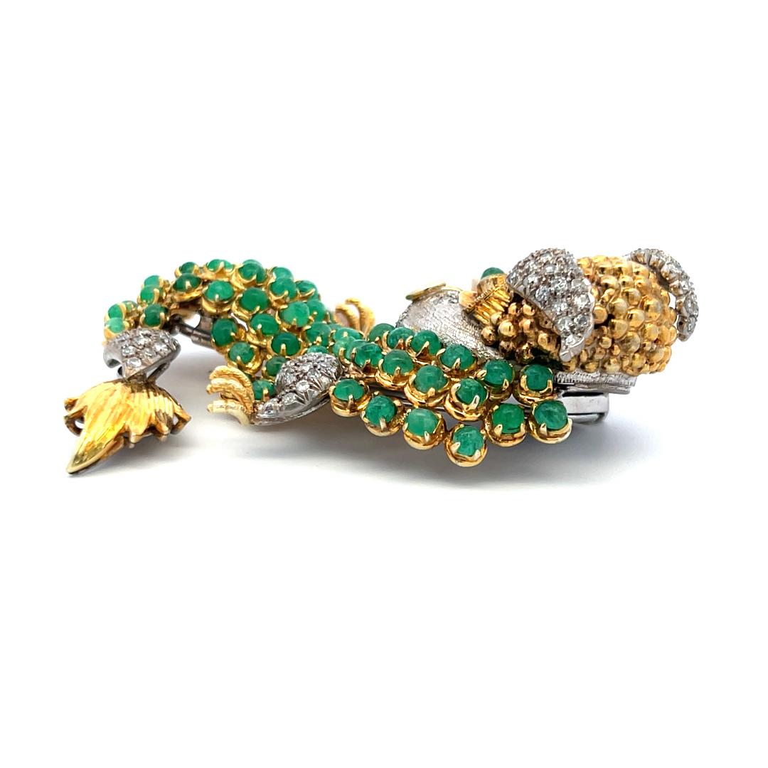 12.00 Carat Emerald 8.00 Carat Round Diamond 5.2MM Pearl 14K Gold Pin Brooch For Sale 4