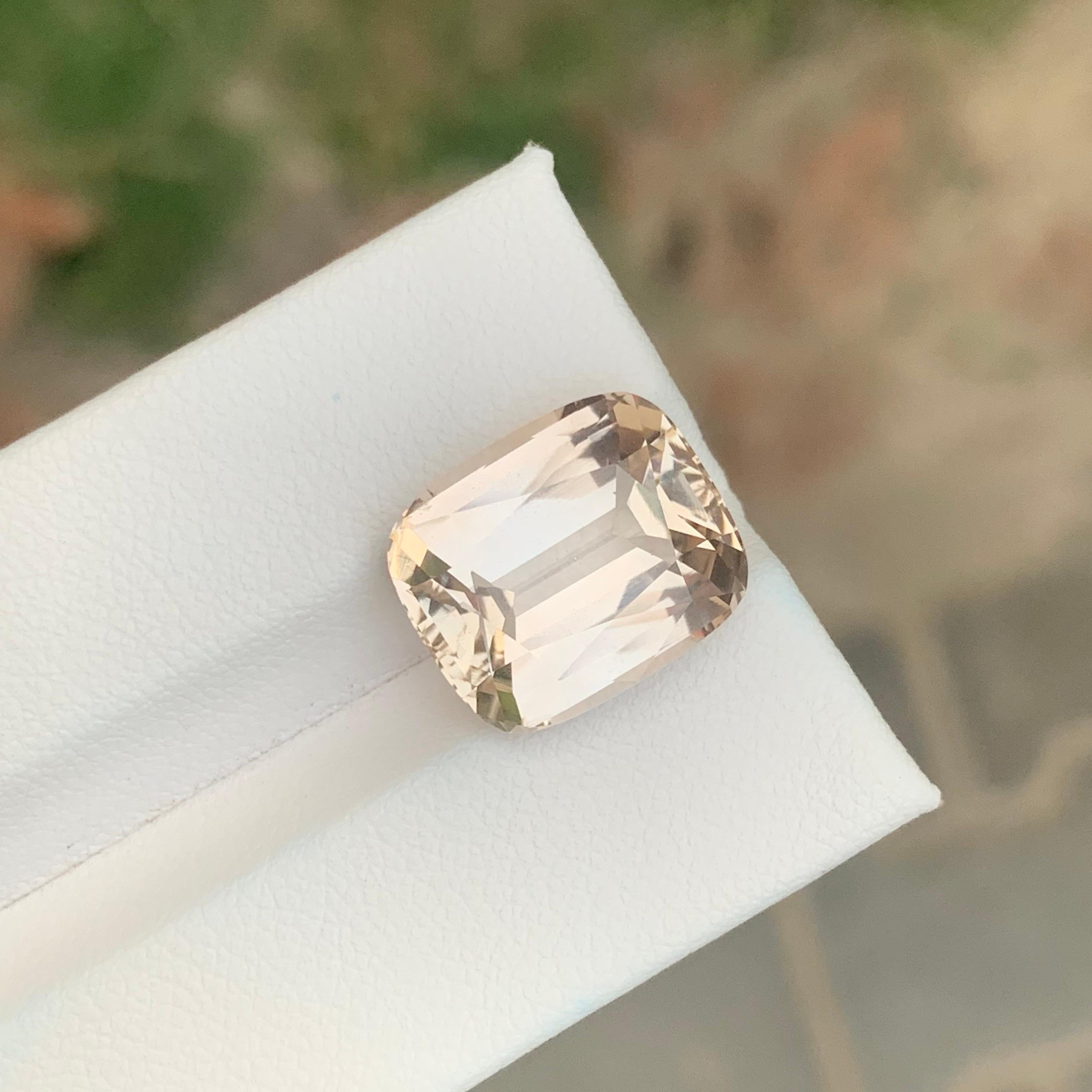 Taille coussin 12.00 Carat Natural Loose Golden Topaz Cushion Shape Gemstone (pierre précieuse en forme de coussin) en vente