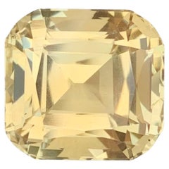 Pierre précieuse naturelle jaune non sertie de 12,00 carats de forme carrée pour collier