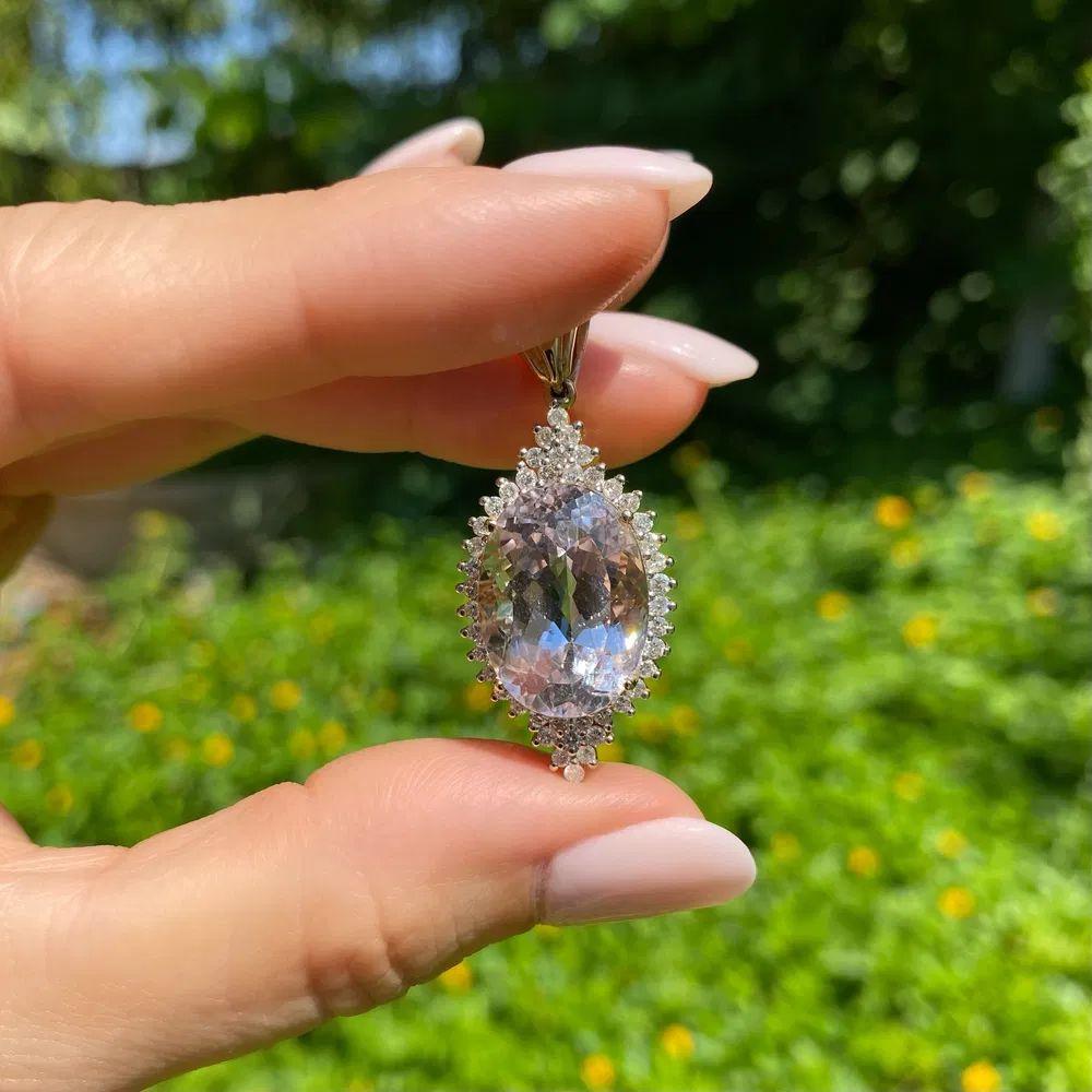Modern 12.00 Carat Oval Kunzite and Diamond Pendant Necklace For Sale