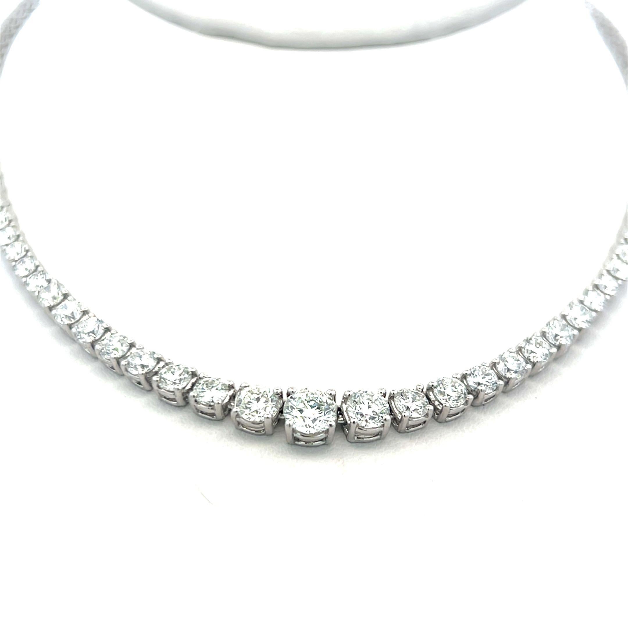 De las mujeres 12.00 Quilates Diamante Redondo Brillante G VS1 Oro Blanco 14 Kilates Collar Riviera en venta