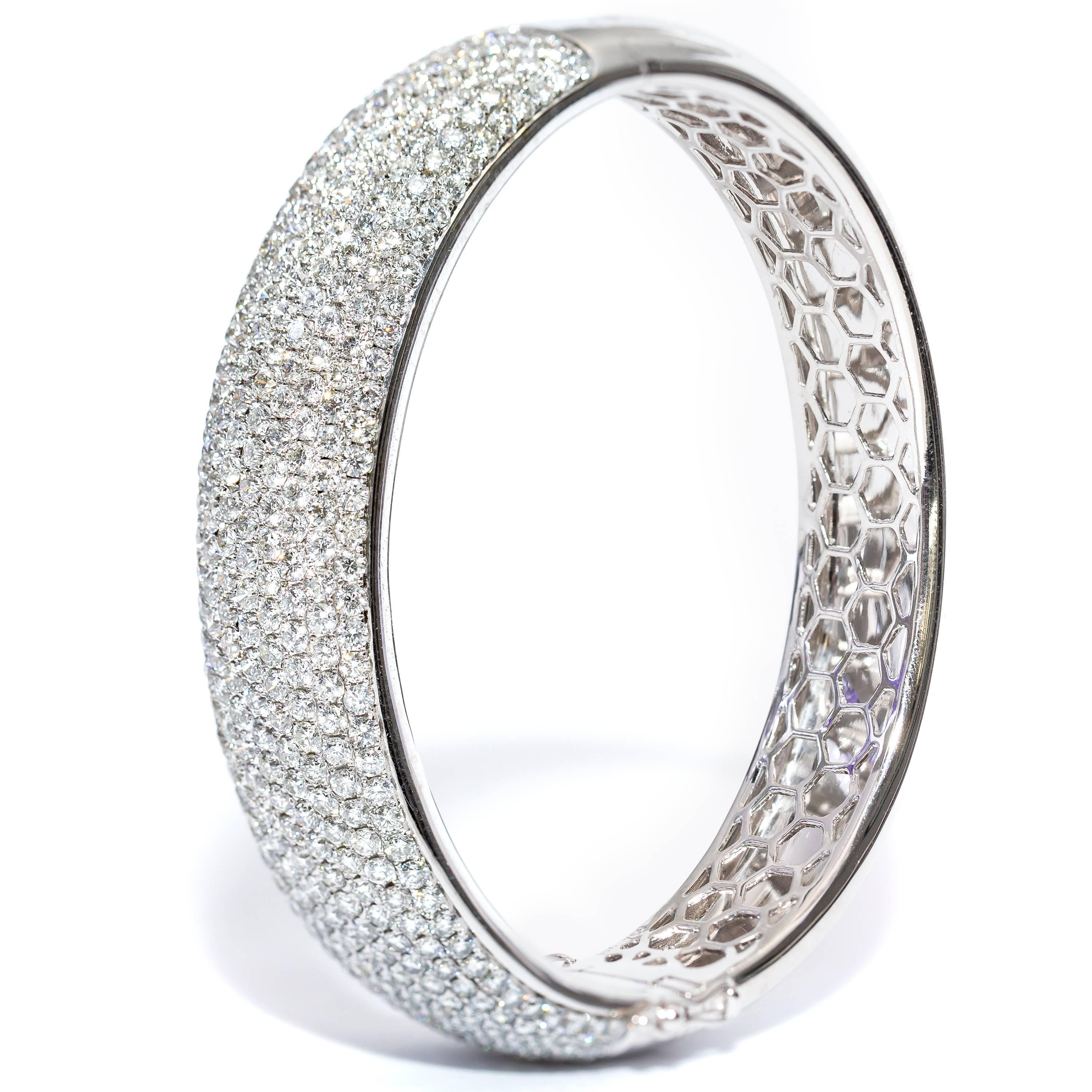 Round Cut 12.00 Carat Round Diamond Pave Set 18 Karat White Gold Bangle Bracelet For Sale