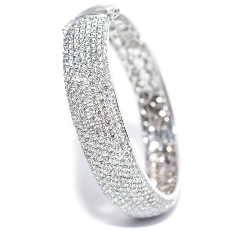 Carat Round Diamond Pave Set 18 Karat White Gold Bangle