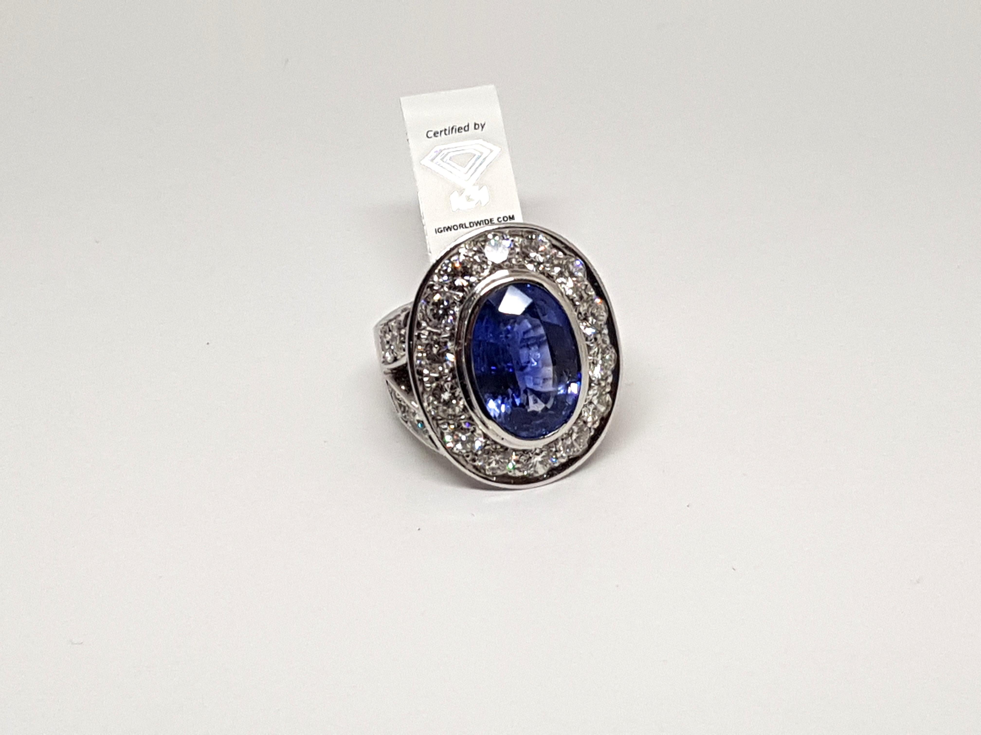 12.00 Carat Sri Lankan Blue Sapphire 8.00 Carat Diamond White Gold Cocktail Ring 6