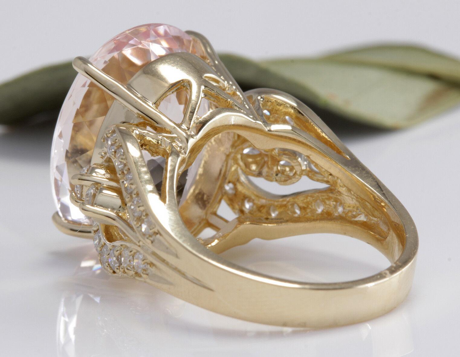 Women's 12.00 Carats Exquisite Natural Morganite and Diamond 14K Solid Yellow Gold Ring For Sale