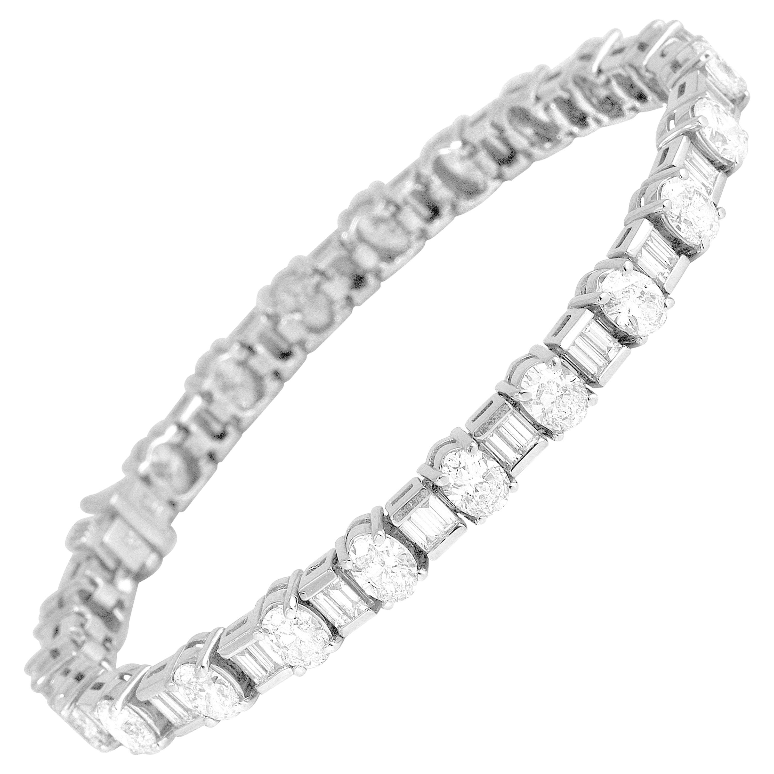12.02 Carat Mixed Cut Natural Diamond Tennis Bracelet in 18K White Gold ref255 For Sale