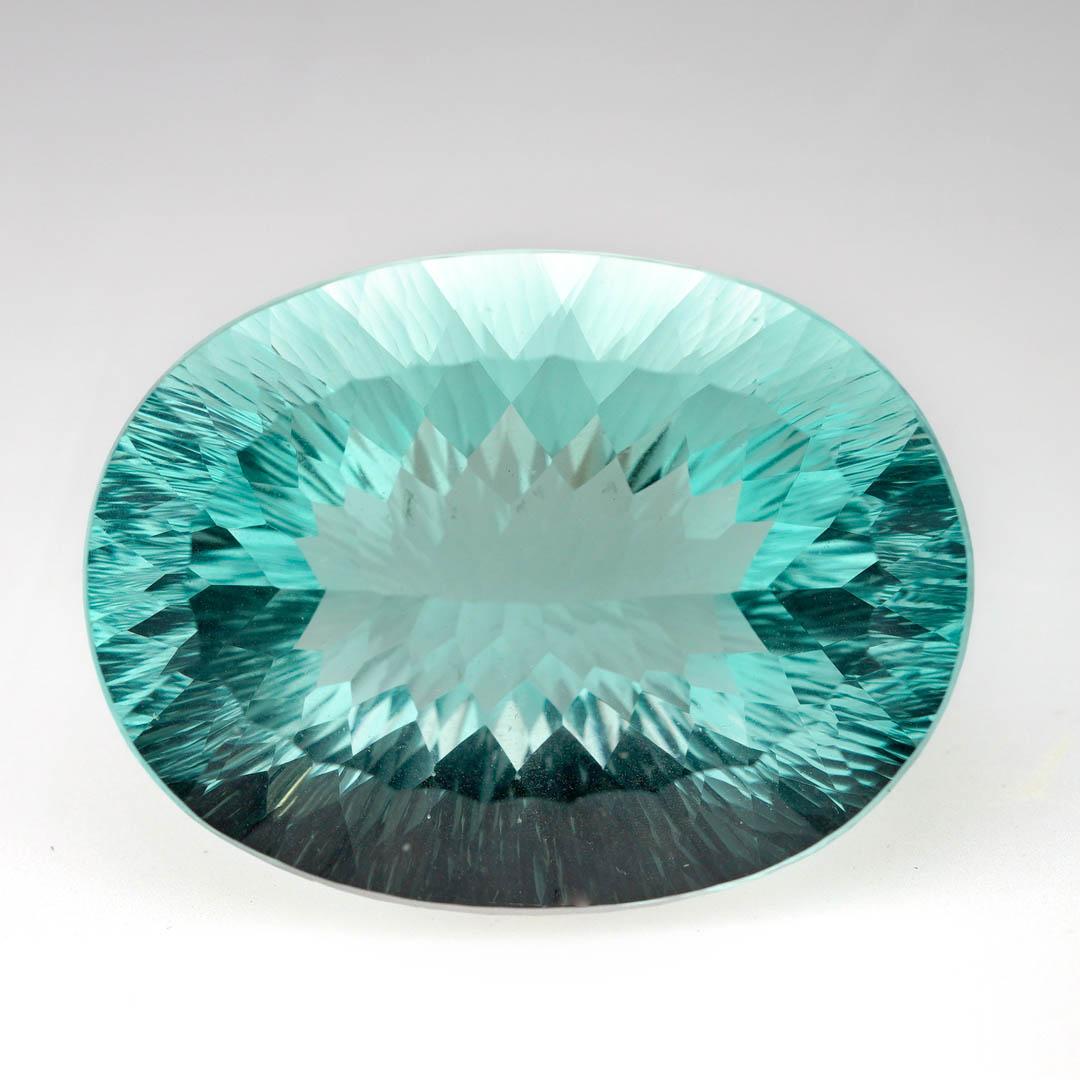 120.4 Carat Oval-Cut Fluorite Corte oval en venta