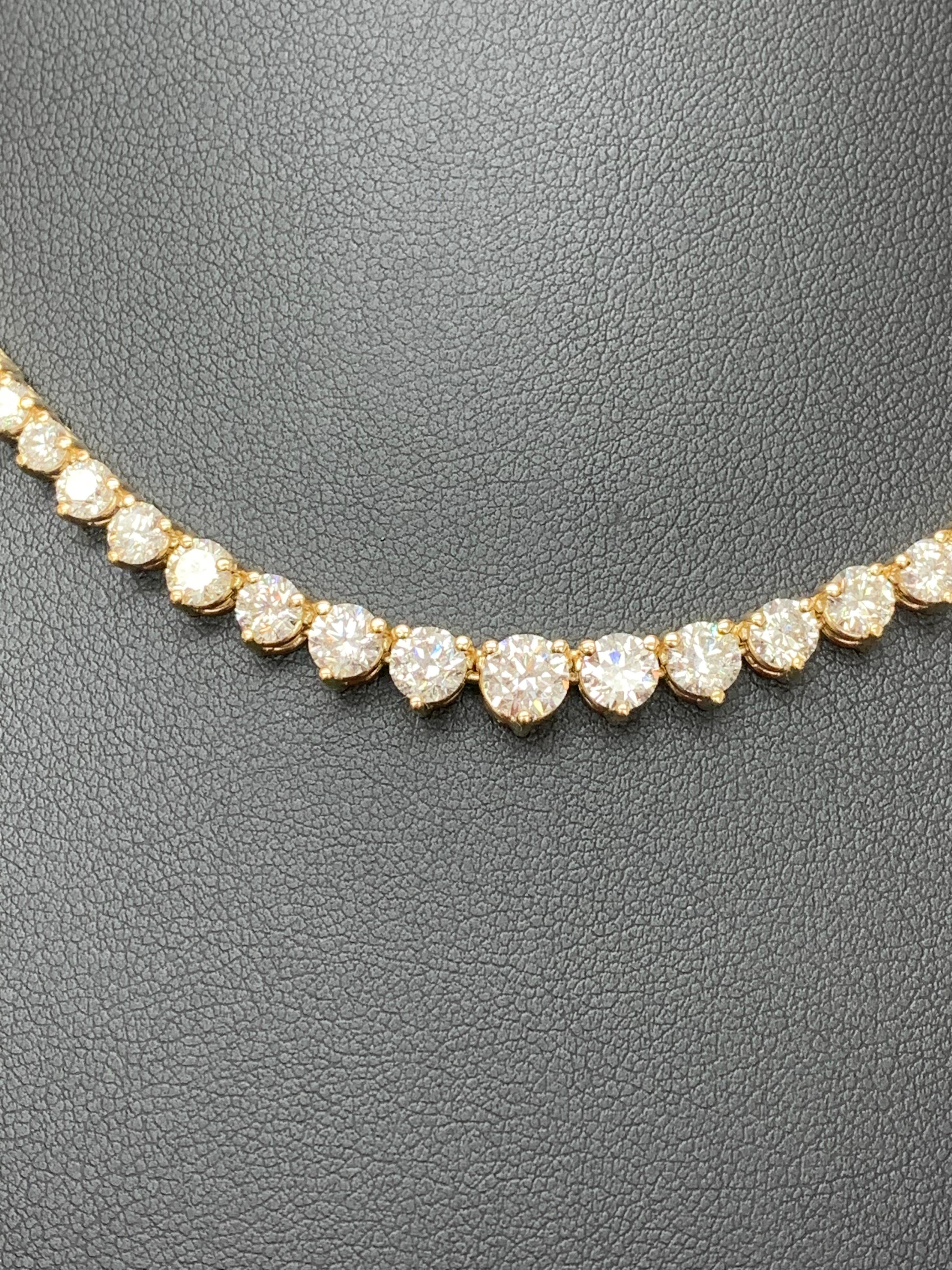 Modern 12.05 Carat Graduating Round Diamond Riviere Tennis Necklace in 14K Yellow Gold For Sale