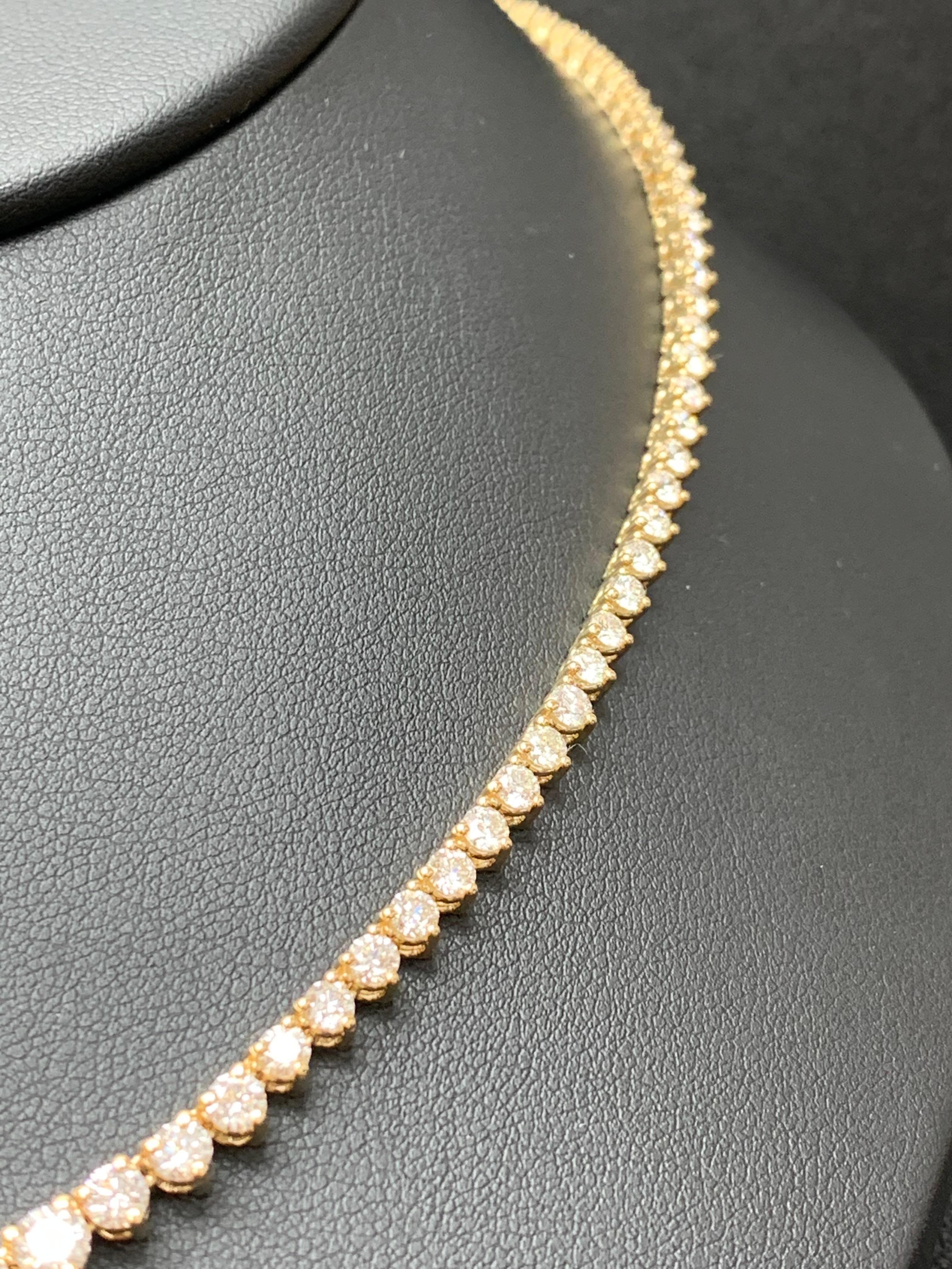 12.05 Carat Graduating Round Diamond Riviere Tennis Necklace in 14K Yellow Gold In New Condition For Sale In NEW YORK, NY