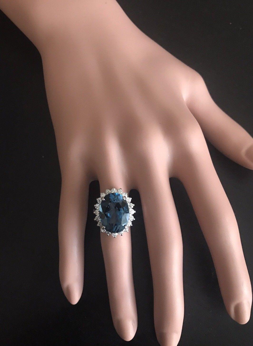 12.05 Carat Natural London Blue Topaz and Diamond 14 Karat Solid White Gold Ring In New Condition For Sale In Los Angeles, CA