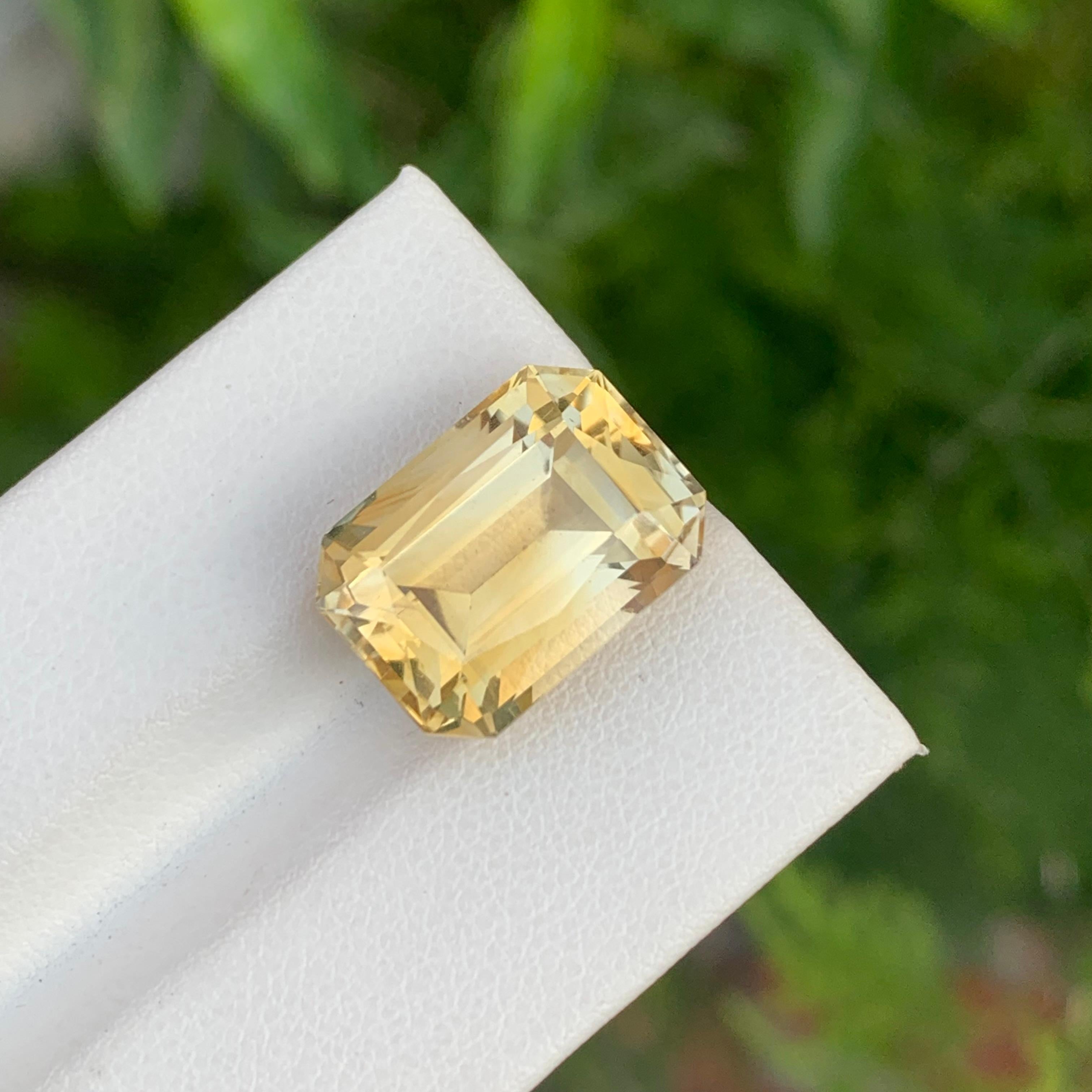 12.05 Carat Natural Loose Yellow Citrine Emerald Shape Gem For Jewellery For Sale 1