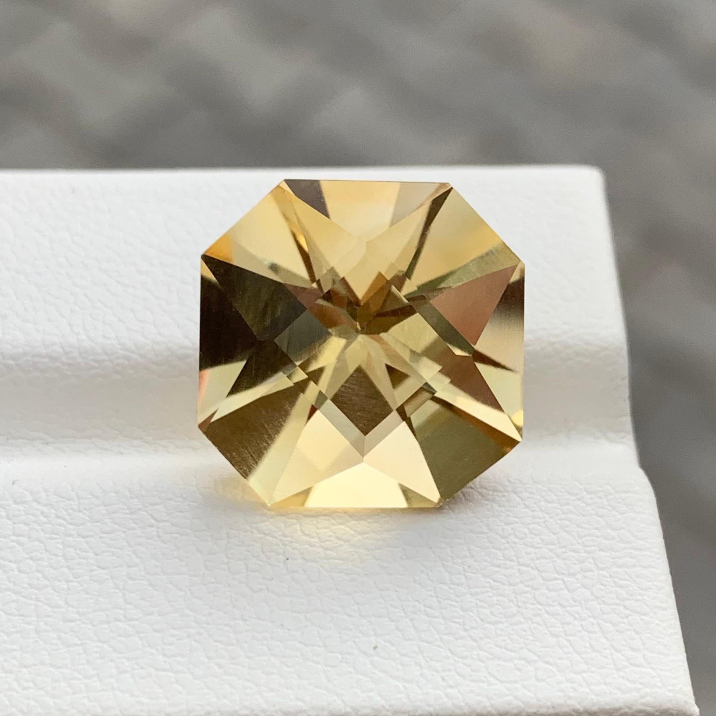 Citrine libre

Poids : 12,05 carats
Dimension : 15,1 x 15 x 10,4 mm
Origine : Brésil
Traitement : Non
Certificat : Sur demande
Forme : Carré 


La citrine, pierre précieuse rayonnante et polyvalente, enchante par ses teintes chaudes et dorées et ses