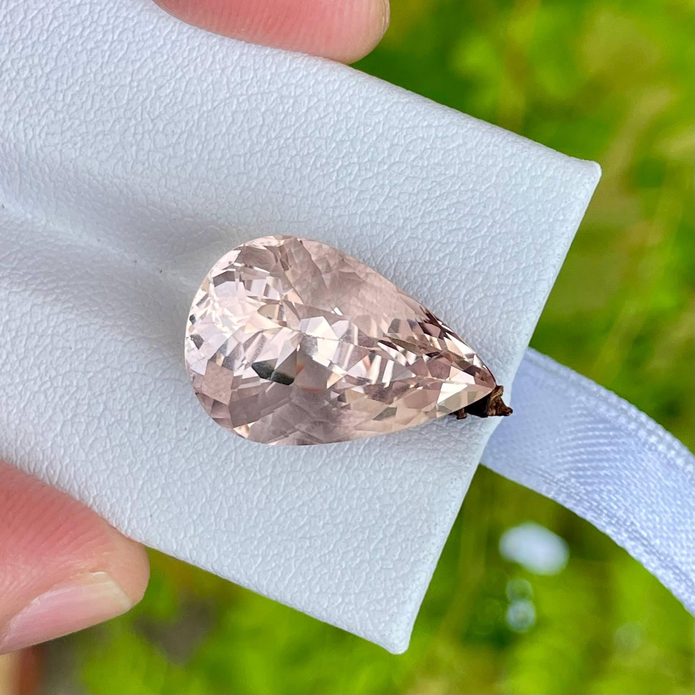 Taille poire 12.05 carats Peach Morganite Stone Pear Cut Natural African Gemstone en vente