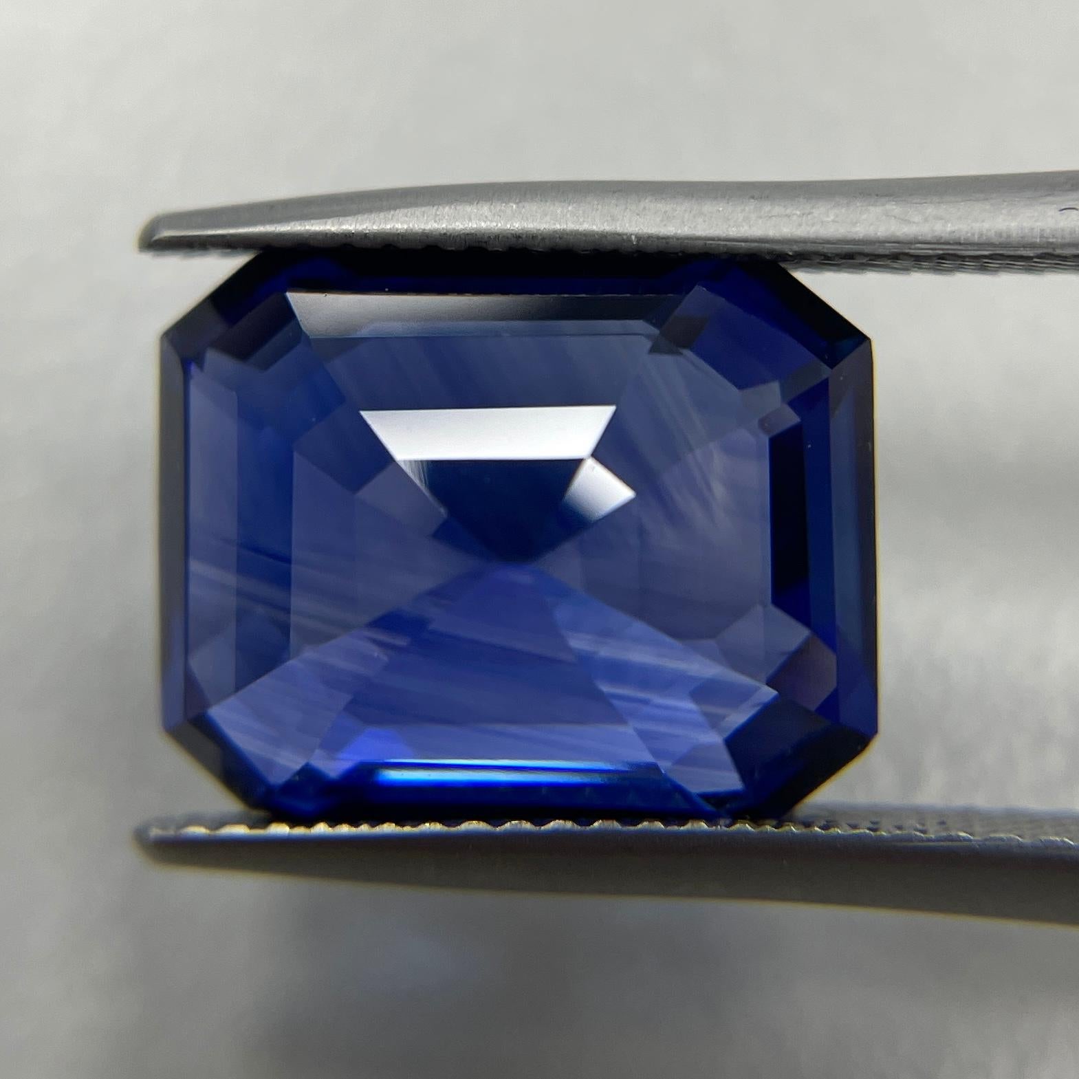 A CDC certified sweet blue, lively blue Sri Lankan emerald cut sapphire. This stone is eye clean and has a very spready face. Will look beautiful in any jewelry.
We can help you make your dream jewelry piece with this. 