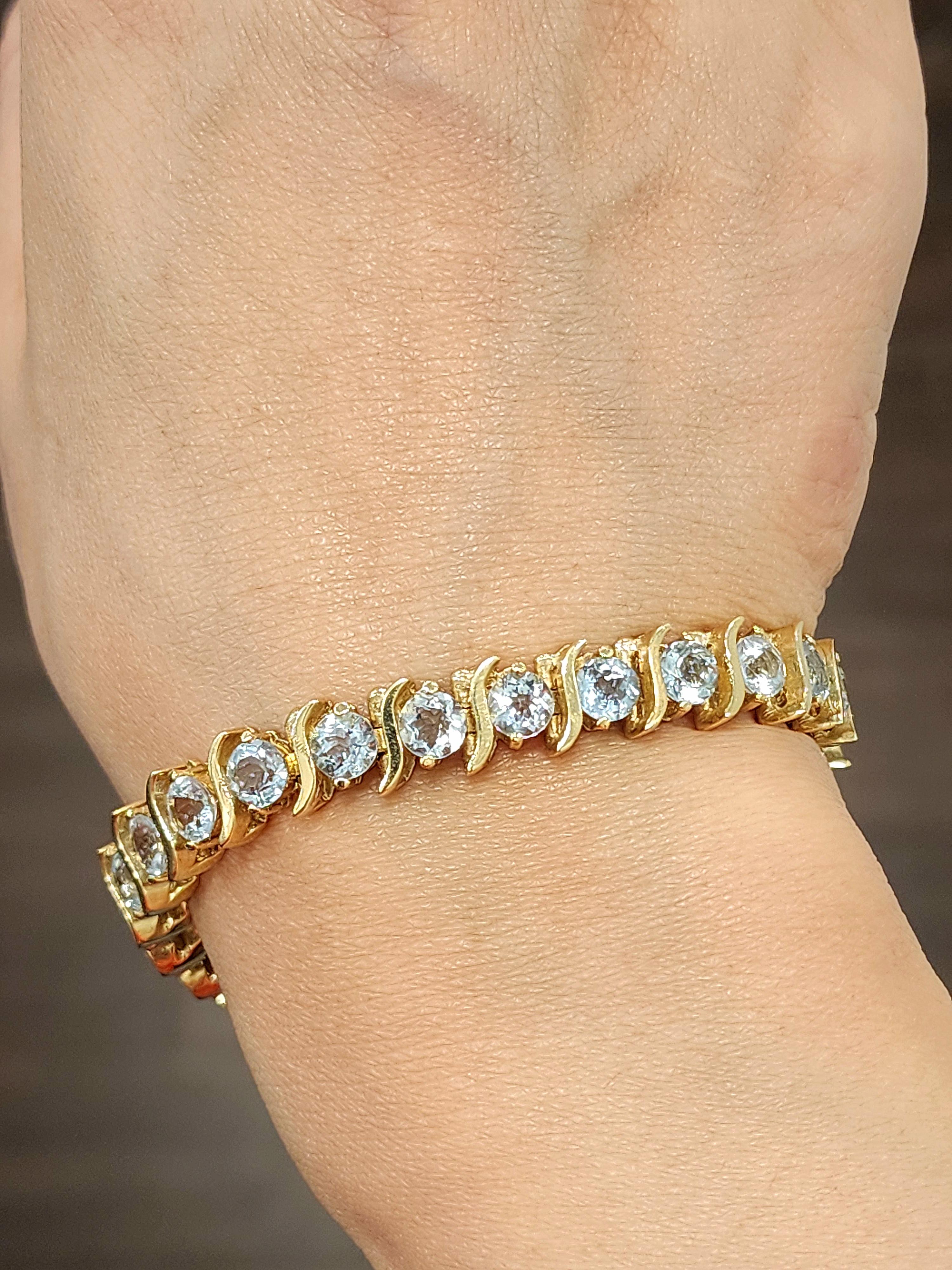 Taglio rotondo Bracciale con acquamarina naturale e diamanti da 12,08 carati in vendita