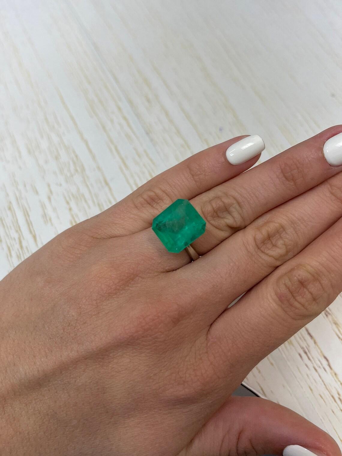 12,09 Carati 15x14 Grande Smeraldo Colombiano - Taglio Smeraldo, Miniera Chivor Nascite di Maggio in vendita 2