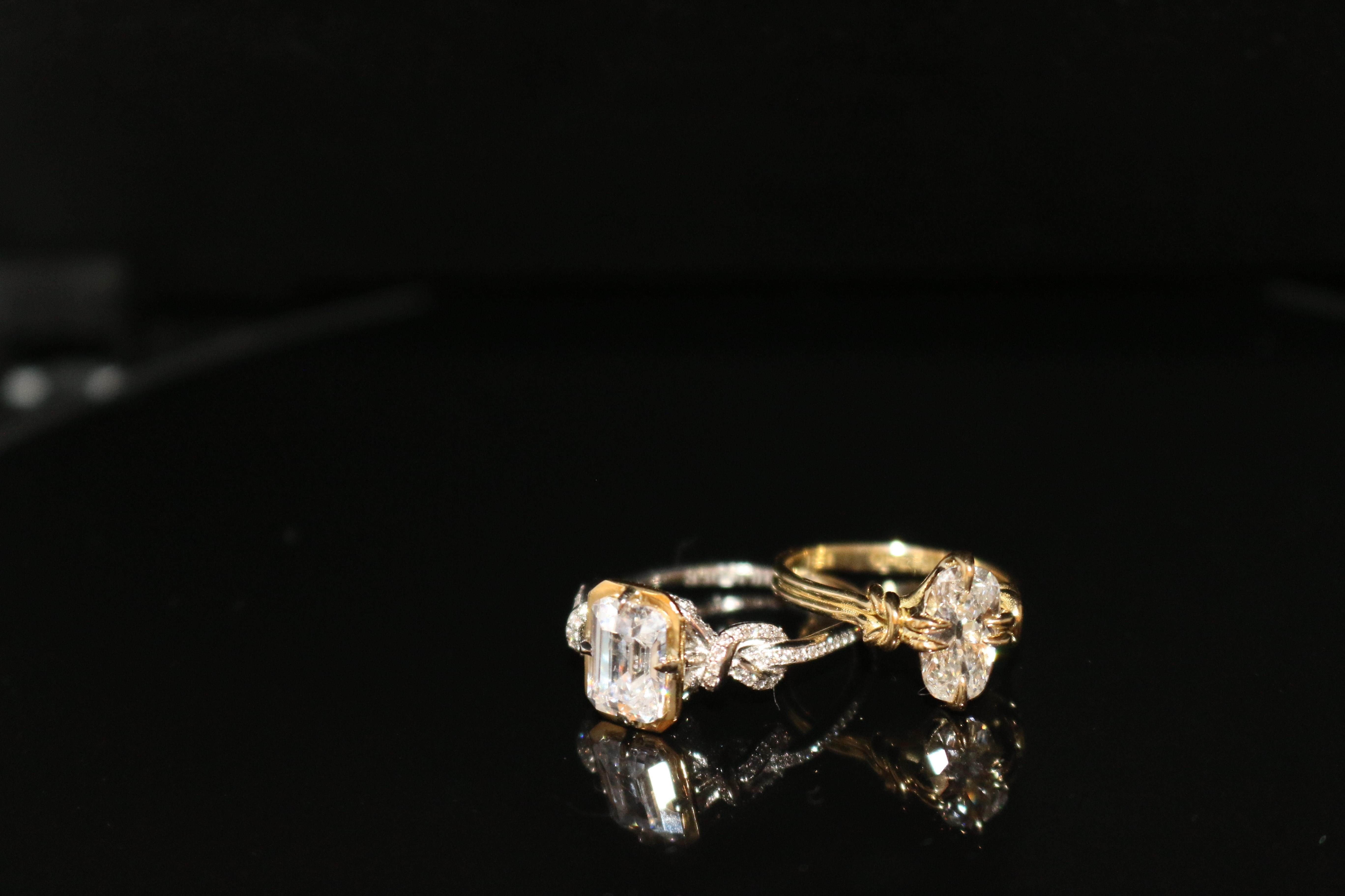 For Sale:  1.20ct Antique Cushion Cut Diamond Solitaire Engagement Ring in 18ct Yellow Gold 3