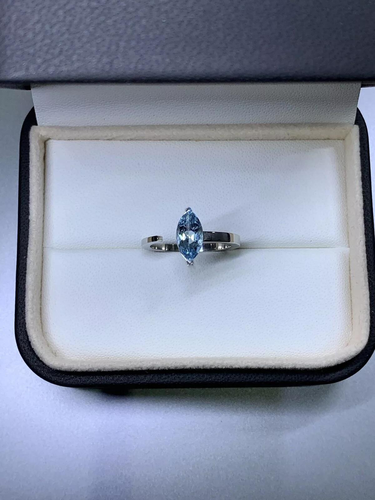 1.20ct Aquamarine gemstone solitaire engagement ring in platinum.

Beautiful aquamarine light blue gemstone natural untreated marquise shape in platinum.

Large aquamarine gemstone engagement ring.

Aquamarine total weight 1.20ct.

Bespoke semi