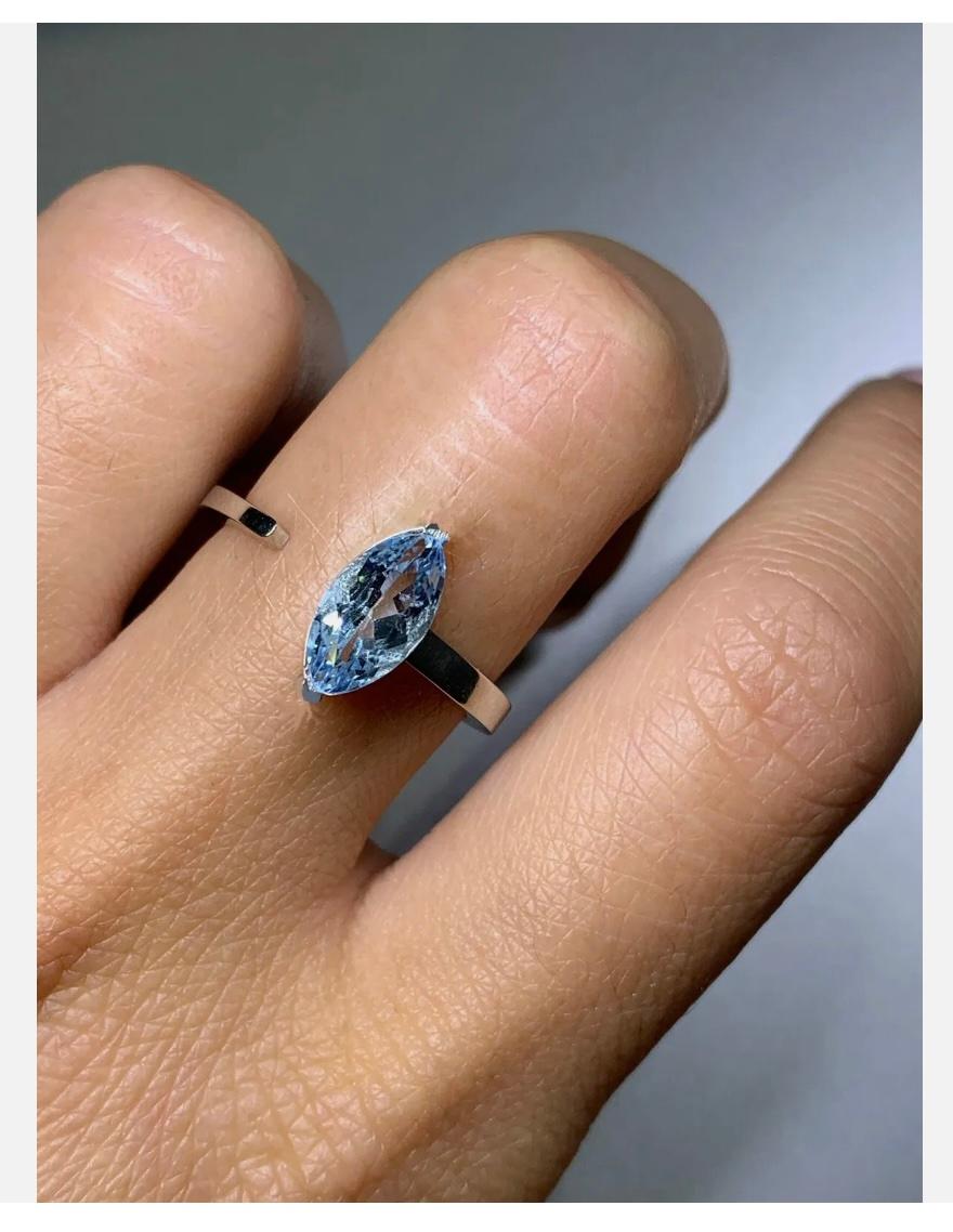 Modern 1.20ct Aquamarine marquise chunky solitaire engagement ring in platinum For Sale