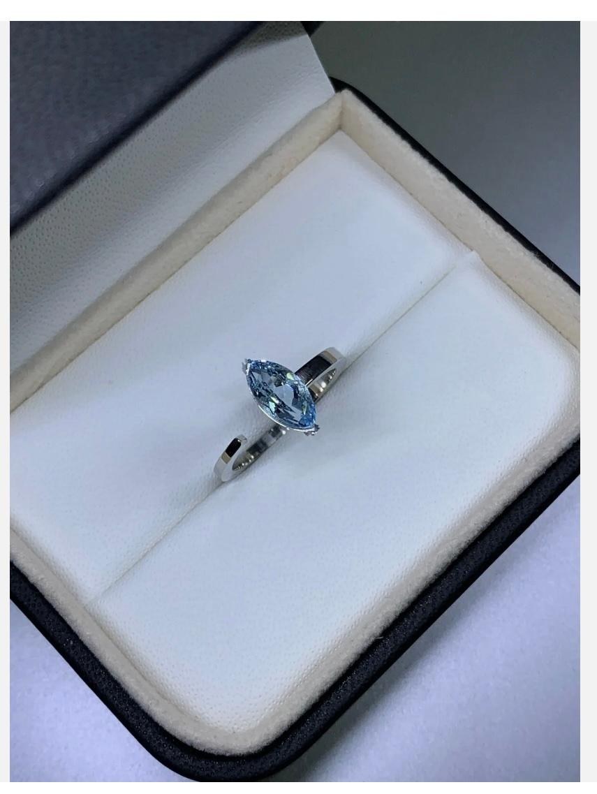 Marquise Cut 1.20ct Aquamarine marquise chunky solitaire engagement ring in platinum For Sale